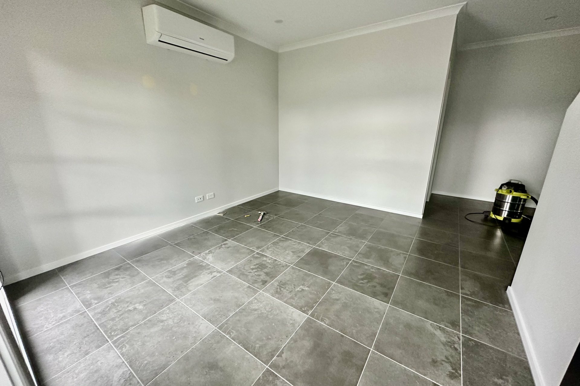 1/98 Paperbark Street, DOVETON