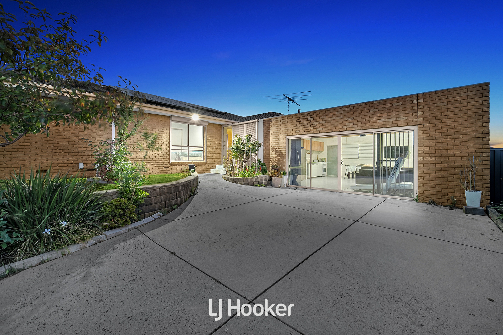 40 John Edgcumbe Way, ENDEAVOUR HILLS
