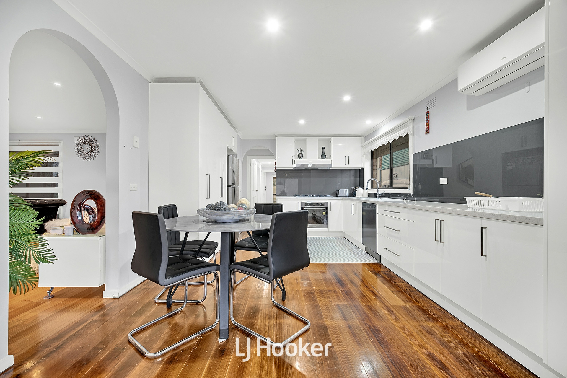 40 John Edgcumbe Way, ENDEAVOUR HILLS
