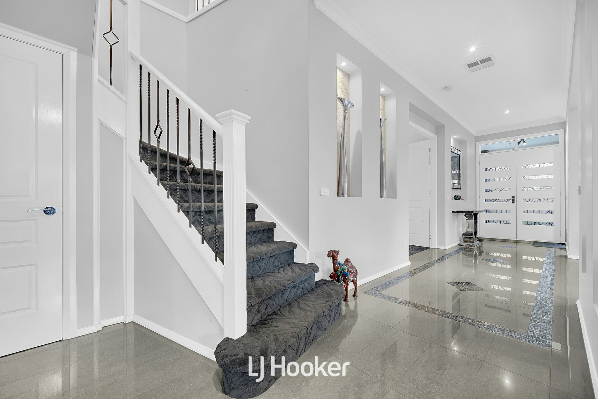 21 Avenview Drive, NARRE WARREN NORTH