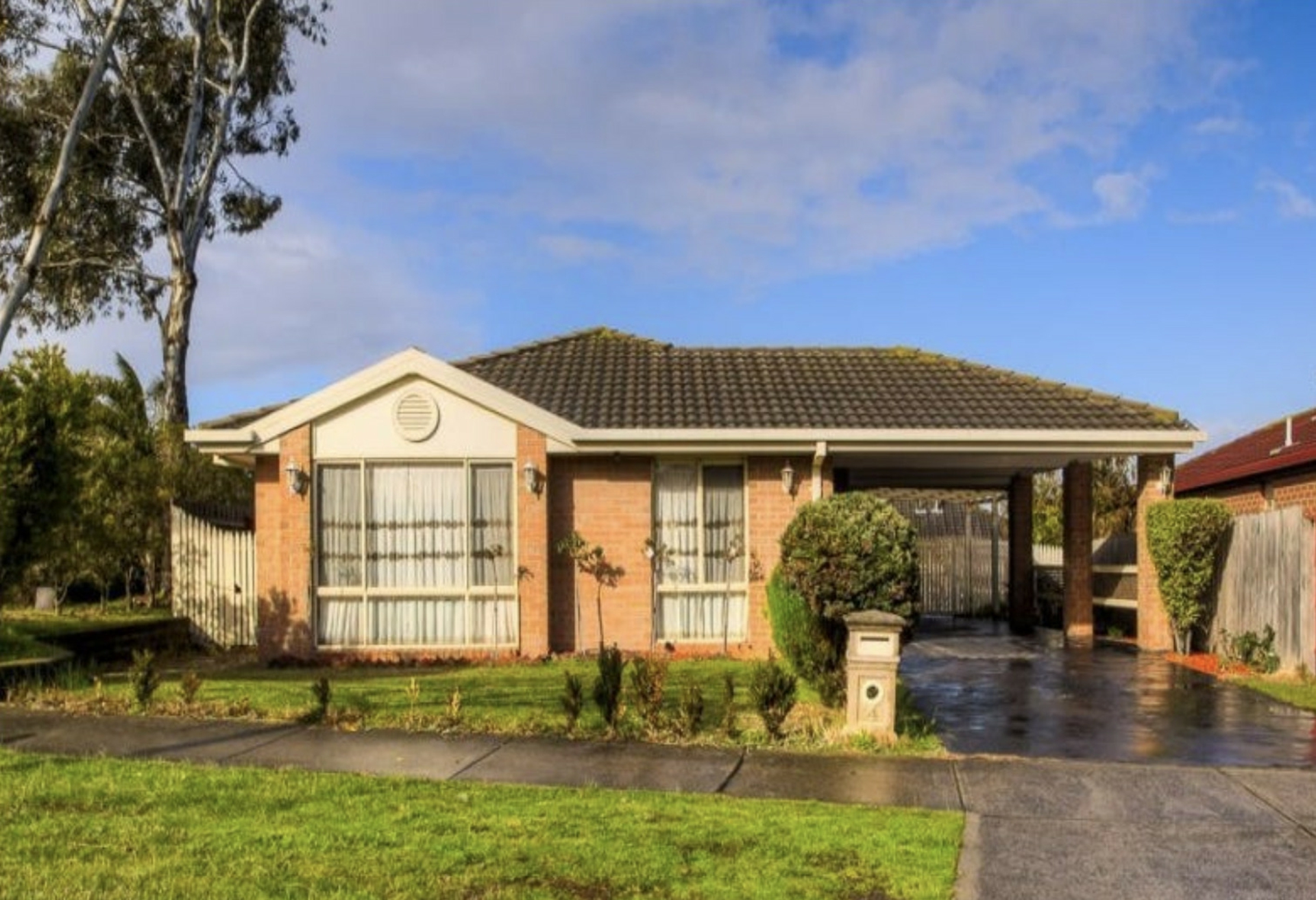 4 Greenlea Grove, HAMPTON PARK
