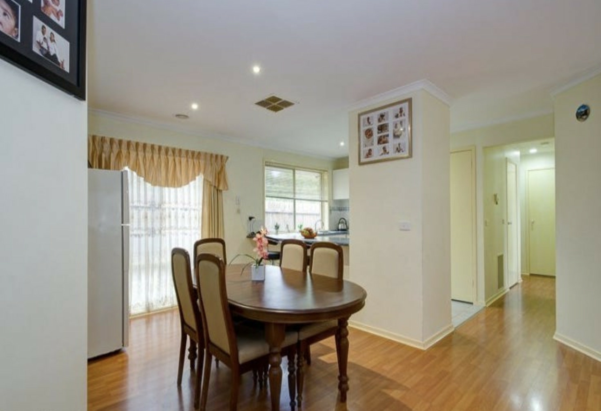 4 Greenlea Grove, HAMPTON PARK
