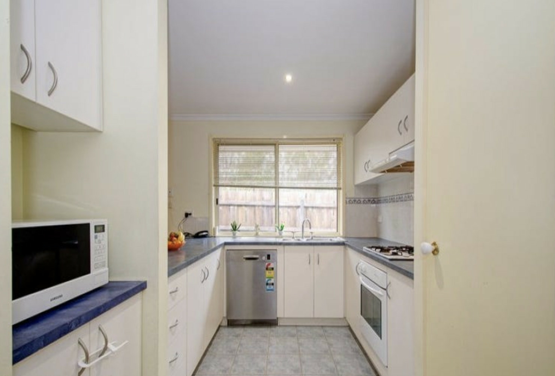 4 Greenlea Grove, HAMPTON PARK