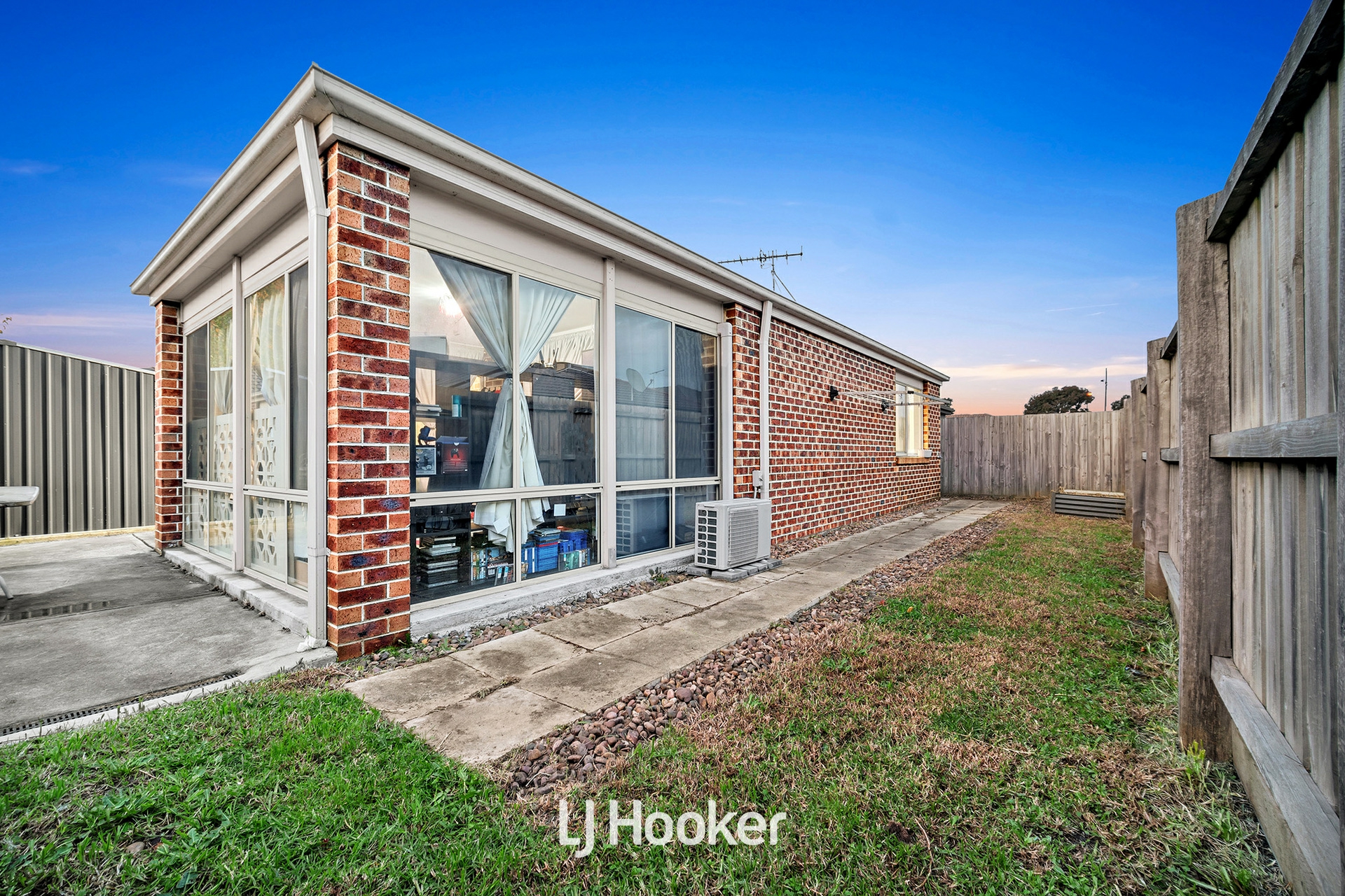 7 Currawong Crescent Pakenham VIC House for Sale LJ Hooker
