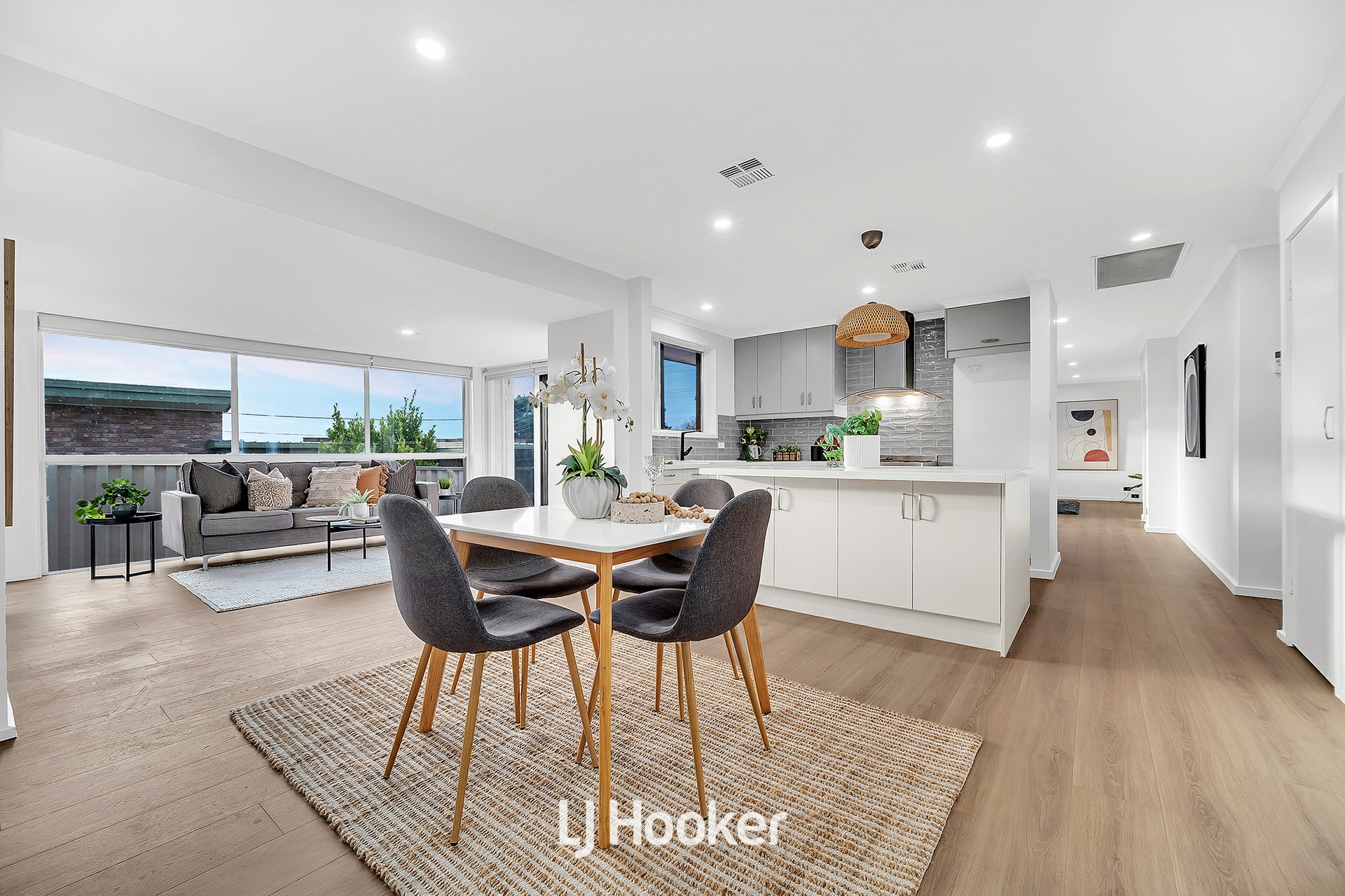 28 Outlook Drive, DANDENONG NORTH