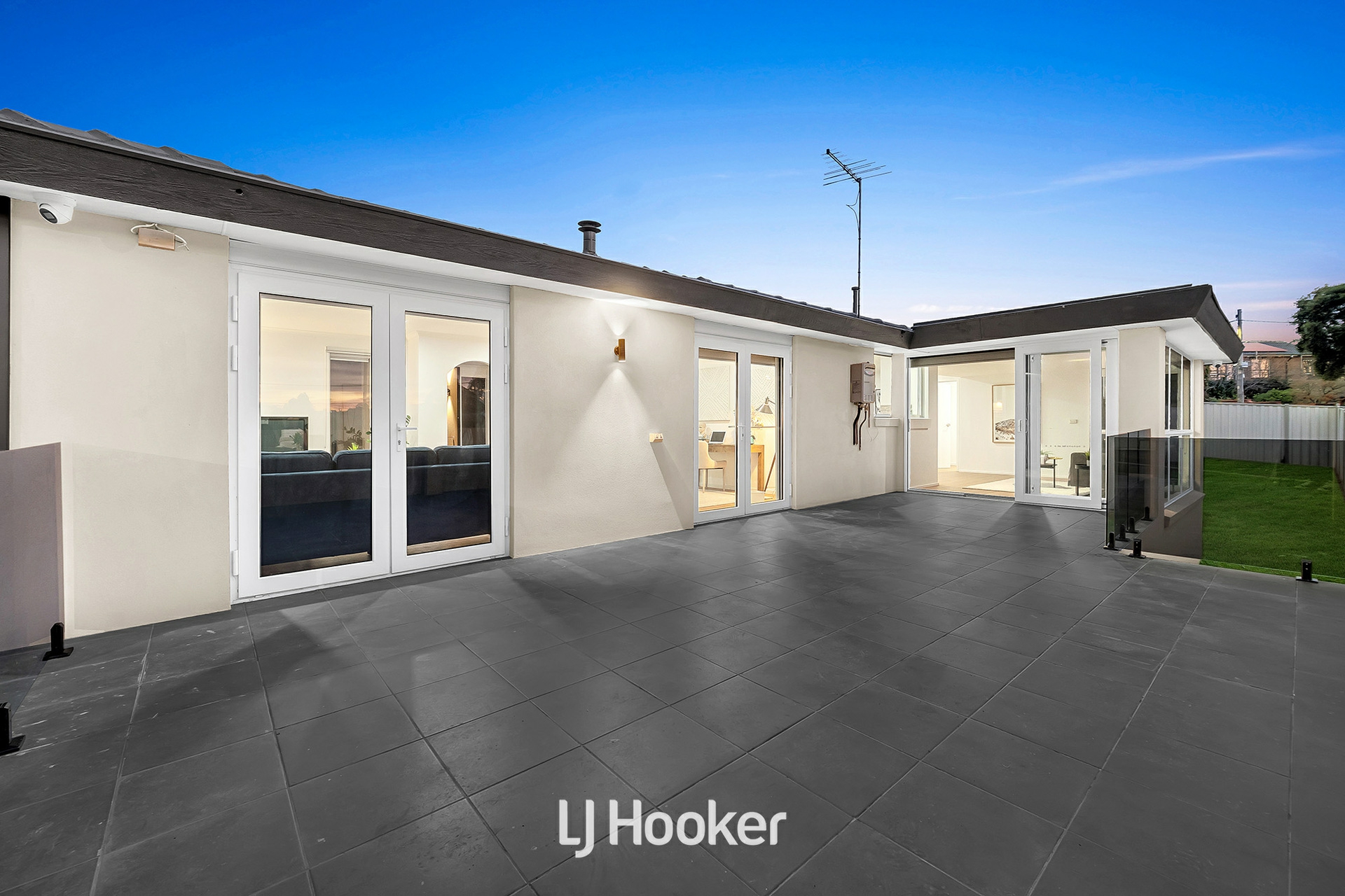 28 Outlook Drive, DANDENONG NORTH