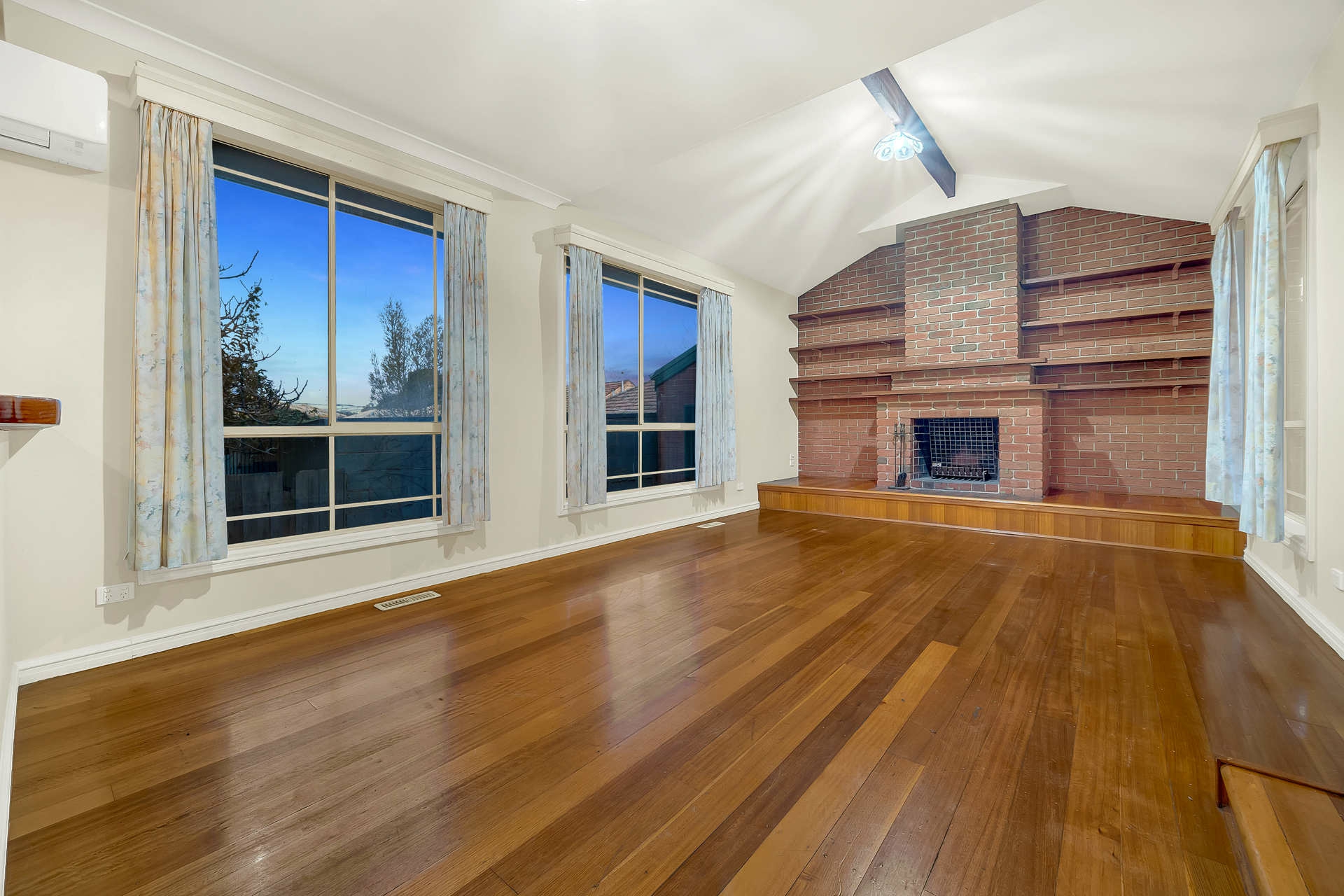 2/89 Clow Street, DANDENONG