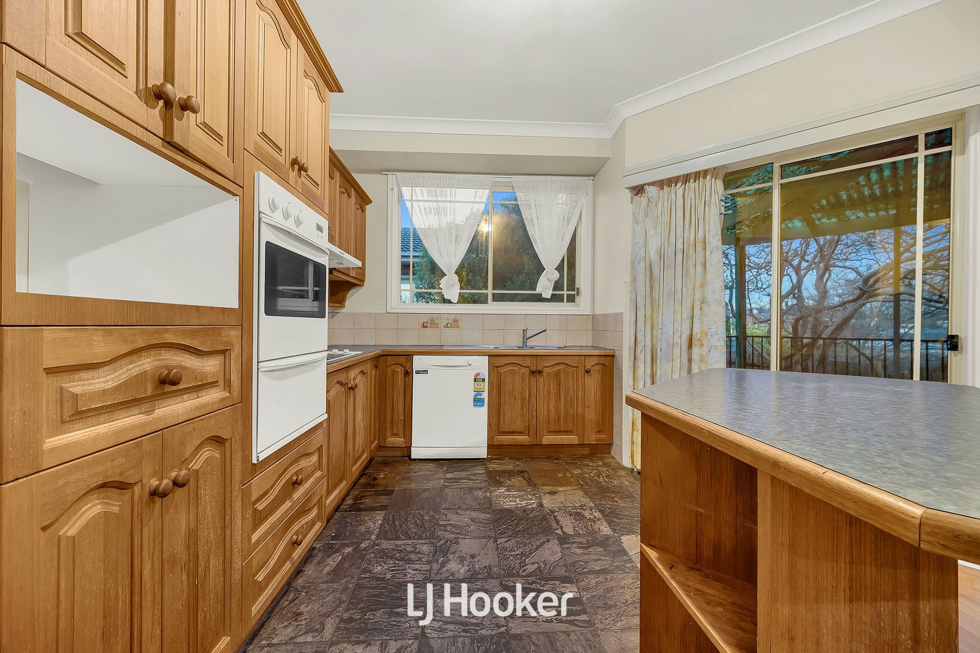 2/89 Clow Street, DANDENONG