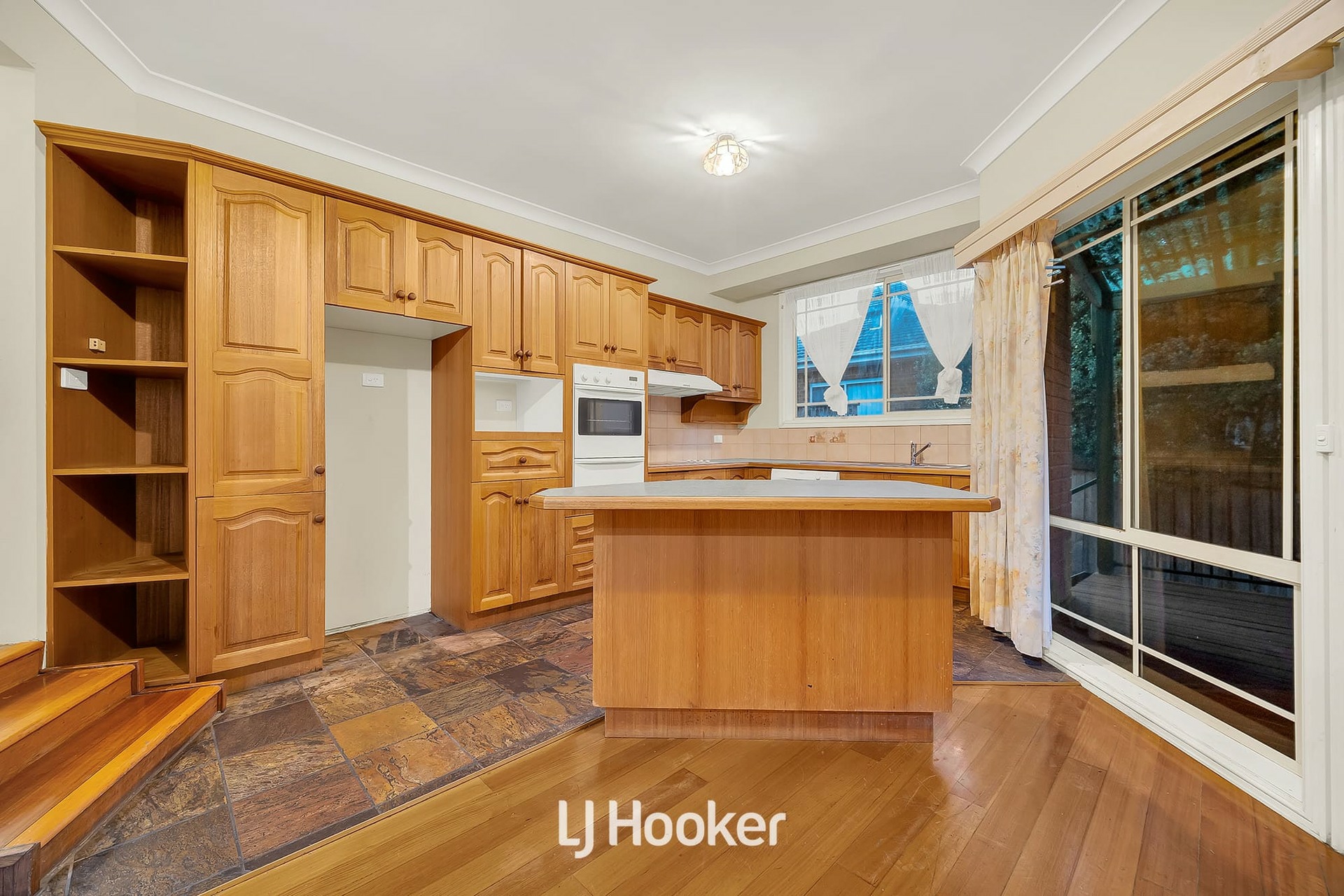 2/89 Clow Street, DANDENONG