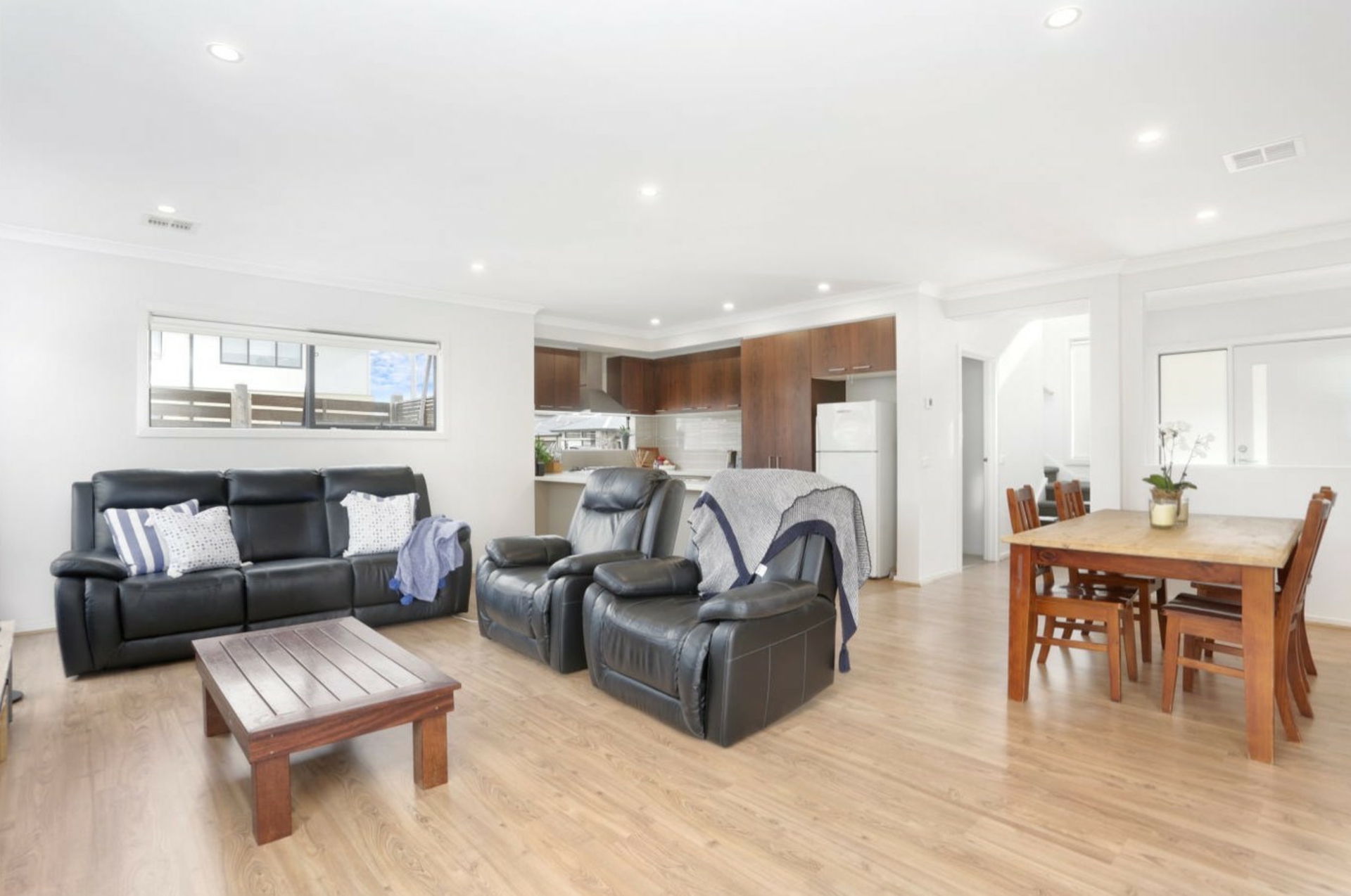 1 Hut Road, CLYDE NORTH