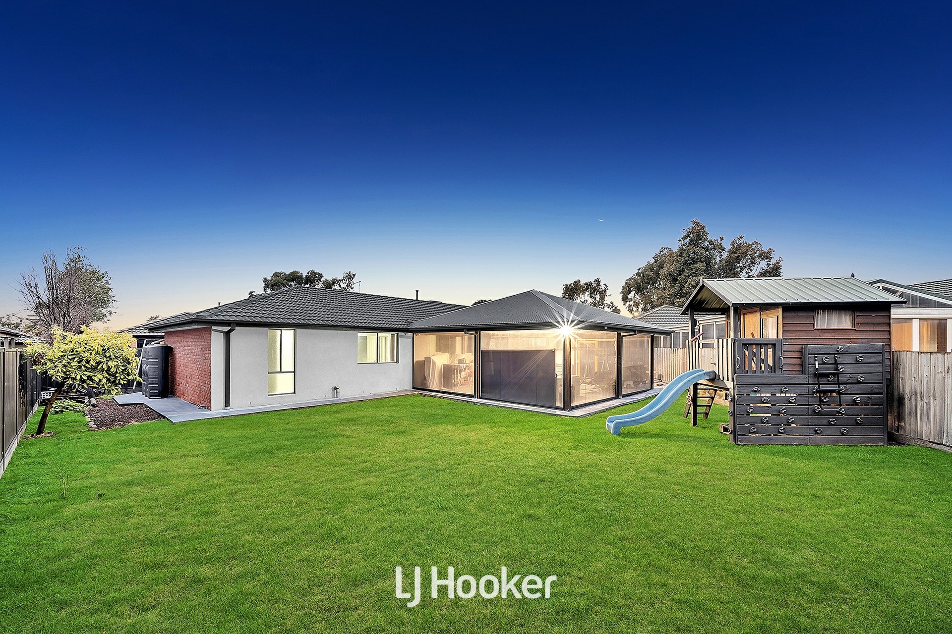 53 Oakland Drive, HAMPTON PARK