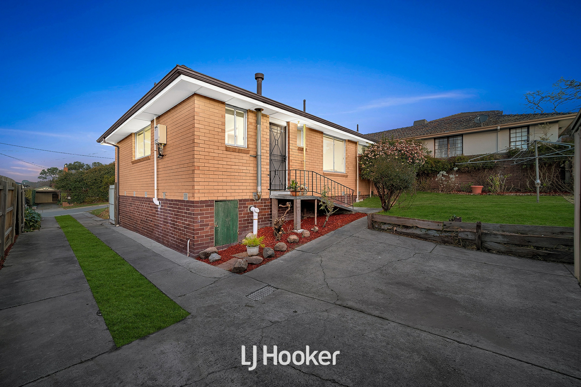57 Charles Avenue, HALLAM