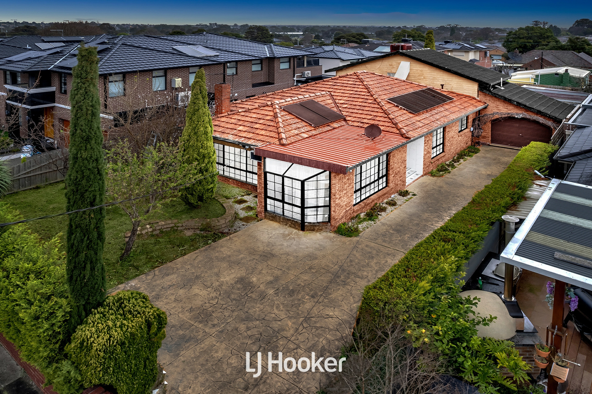 10 Grandview Avenue, DANDENONG