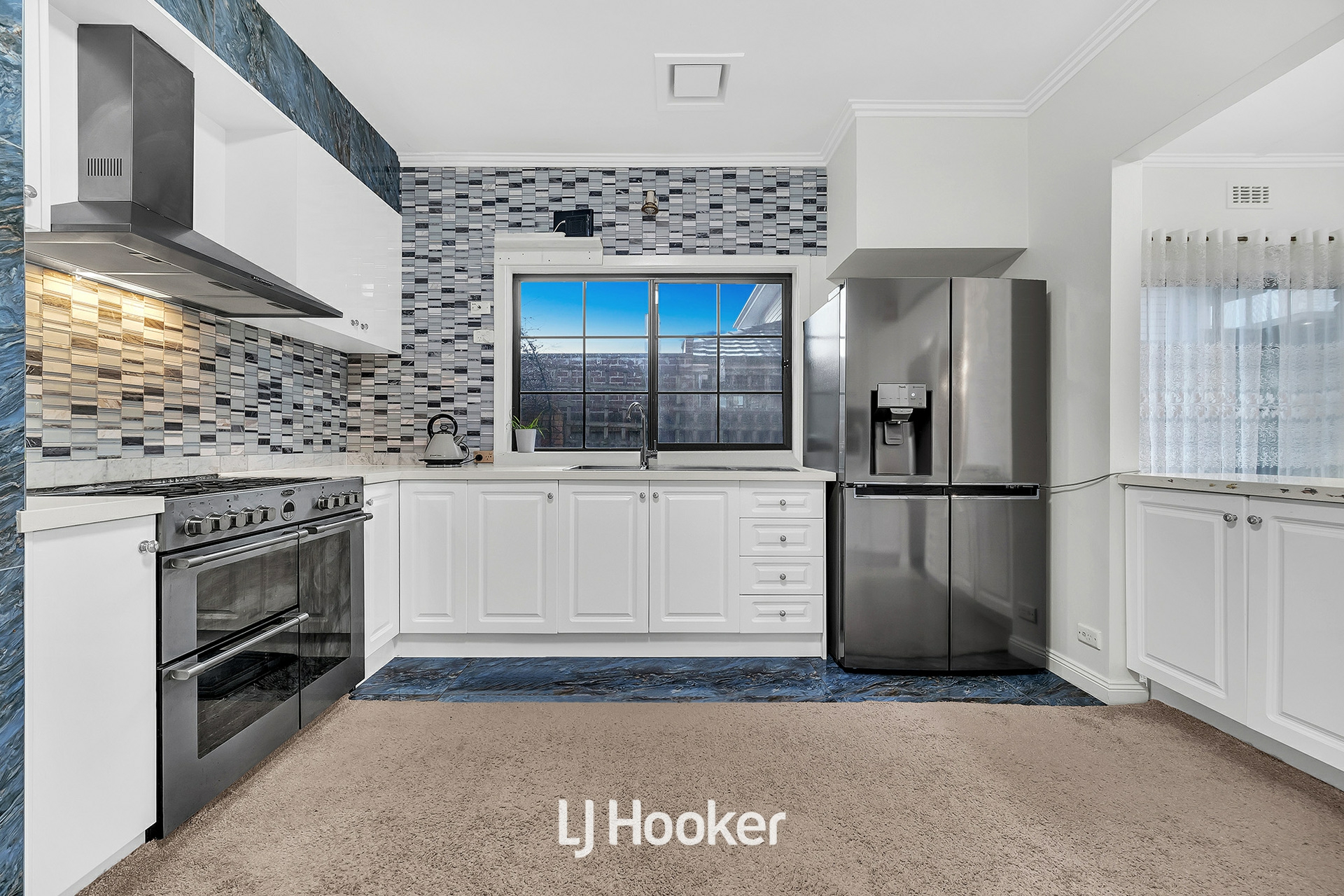 10 Grandview Avenue, DANDENONG