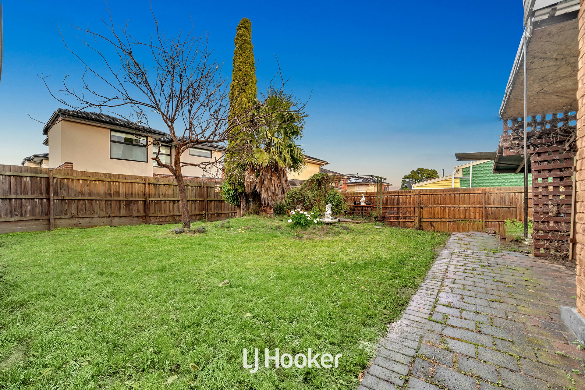 10 Grandview Avenue, DANDENONG