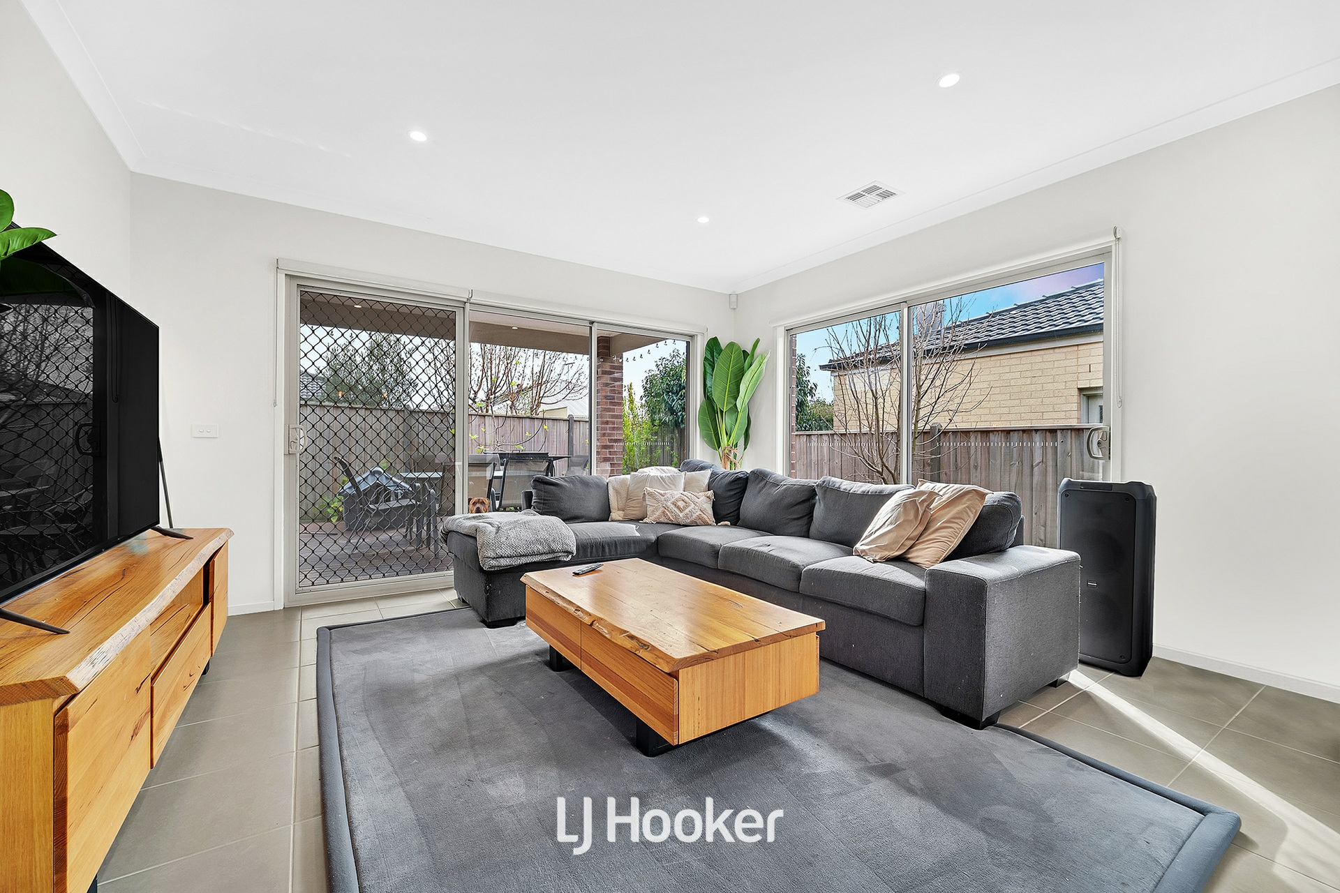 11 Barrier Parade, CLYDE NORTH