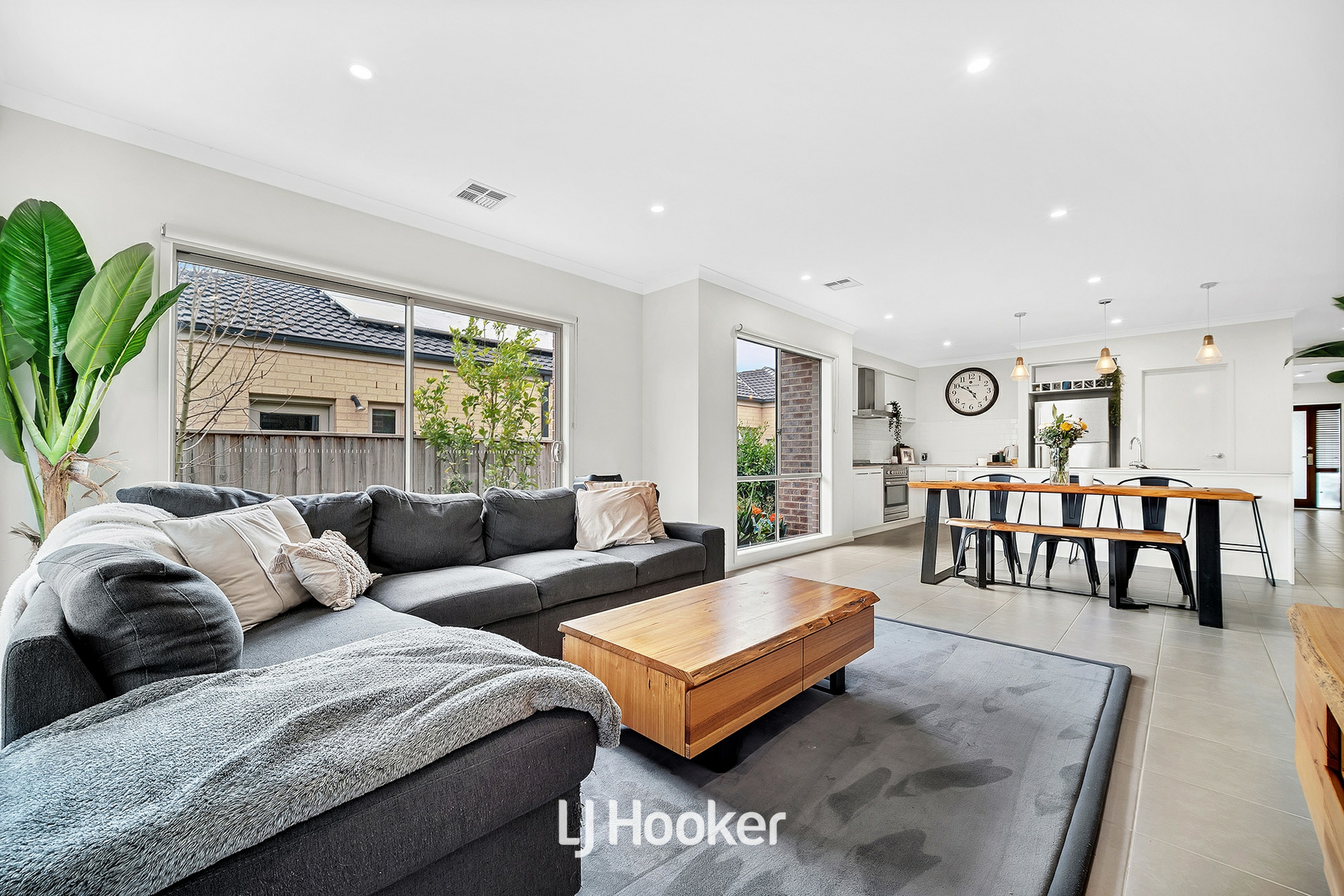 11 Barrier Parade, CLYDE NORTH