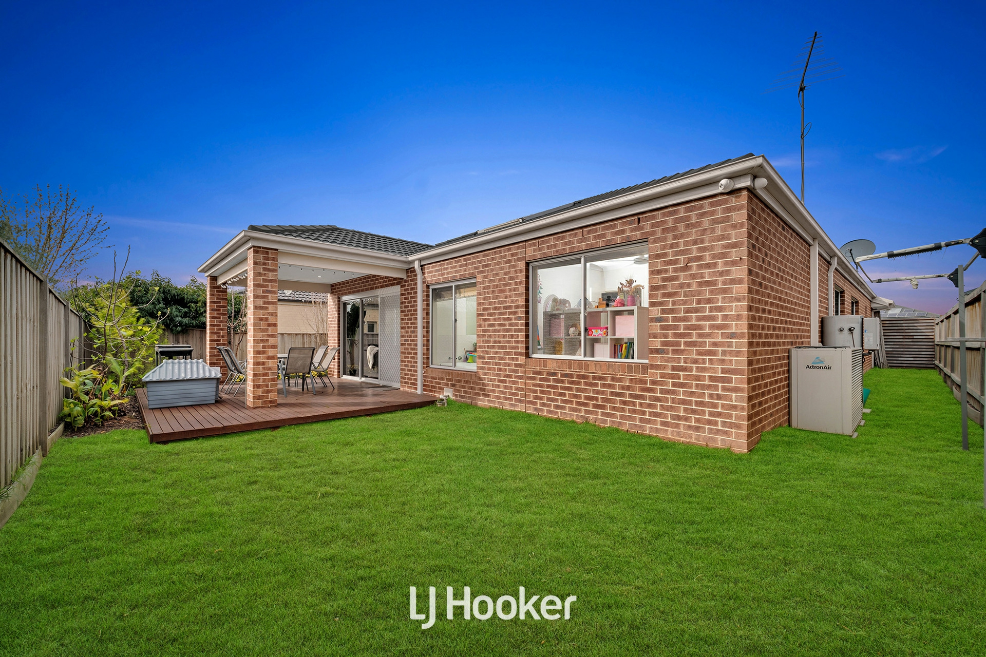 11 Barrier Parade, CLYDE NORTH