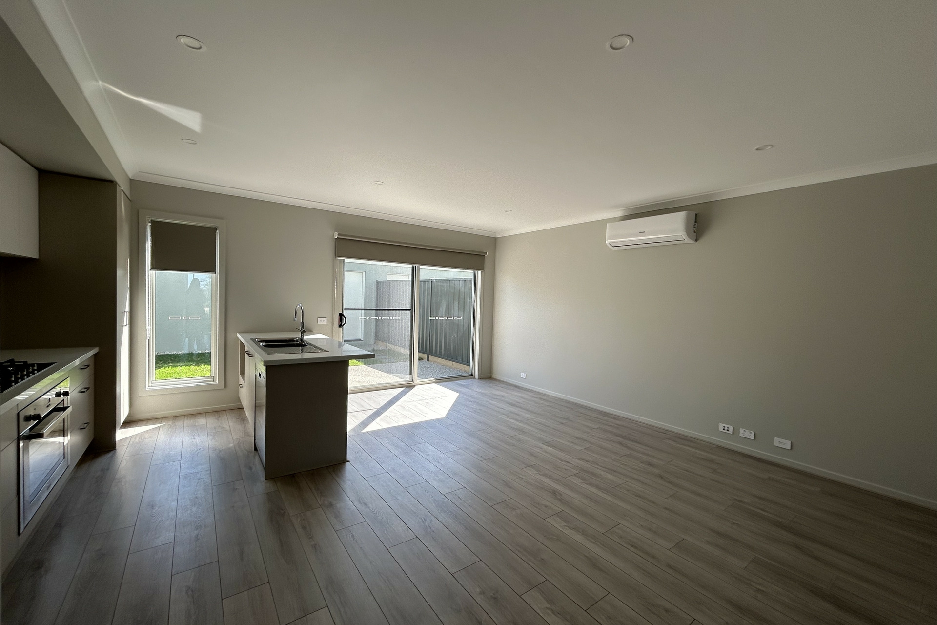 15 Image Walk, CLYDE NORTH