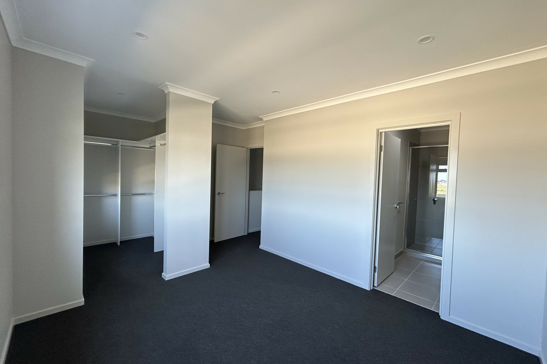 15 Image Walk, CLYDE NORTH