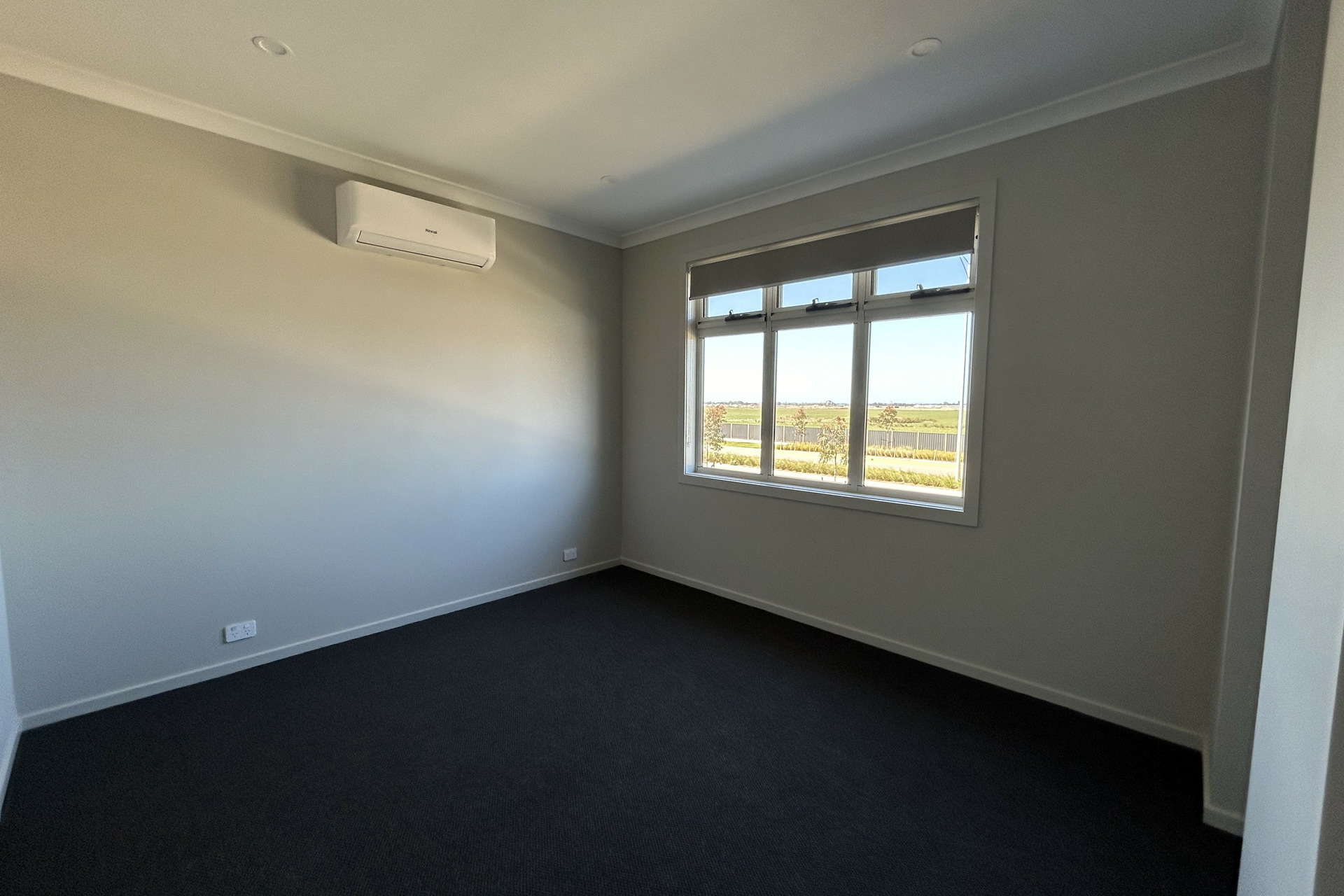 15 Image Walk, CLYDE NORTH