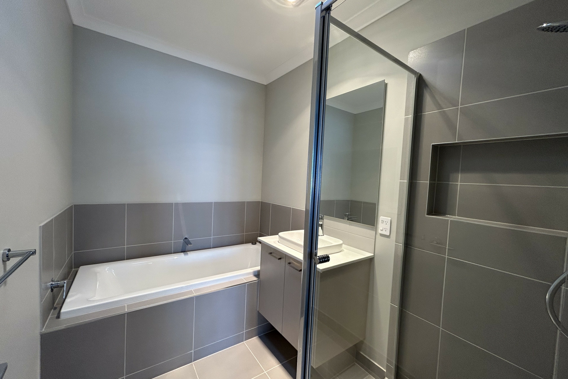 15 Image Walk, CLYDE NORTH