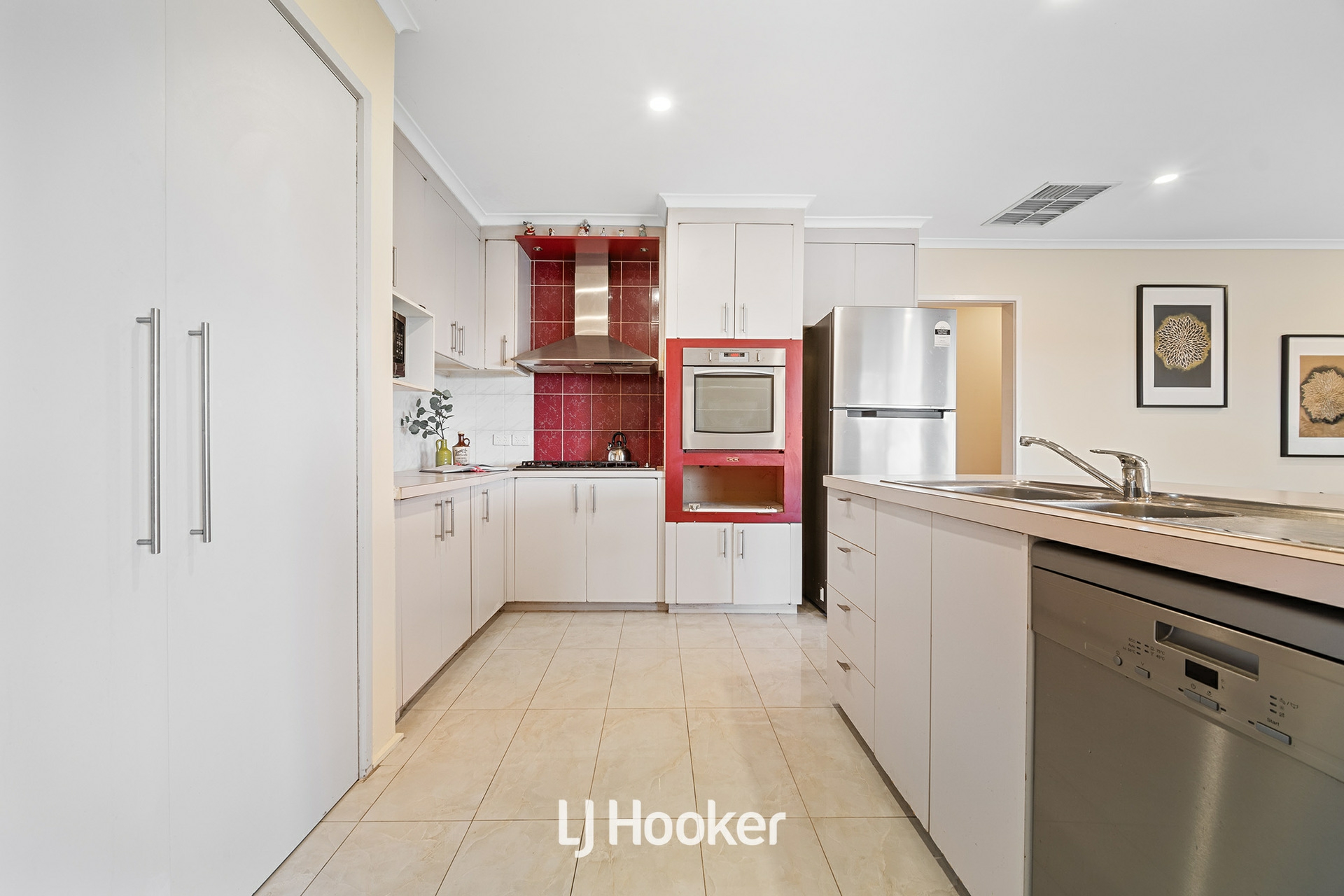 47 Charles Avenue, HALLAM