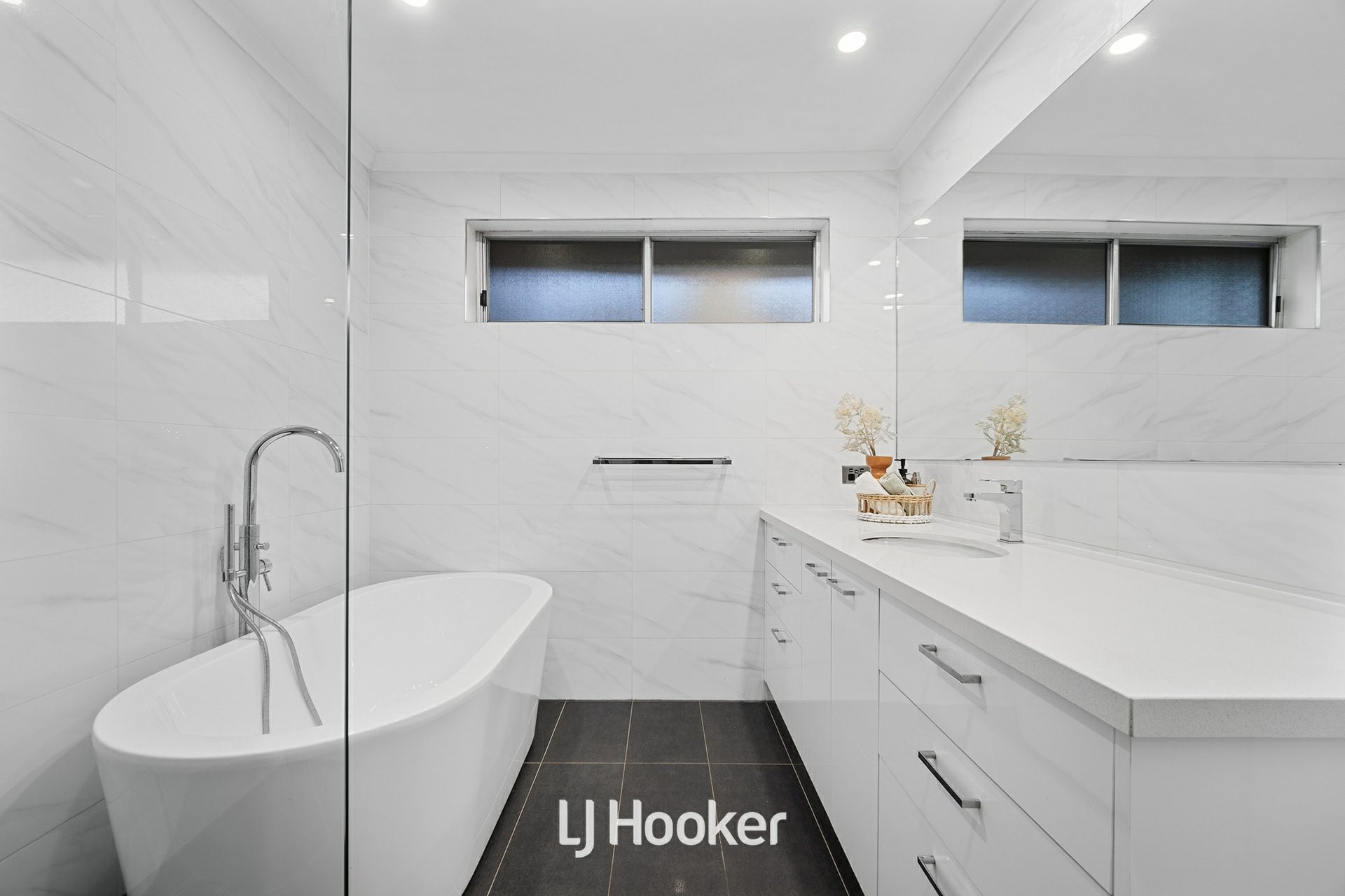 47 Charles Avenue, HALLAM