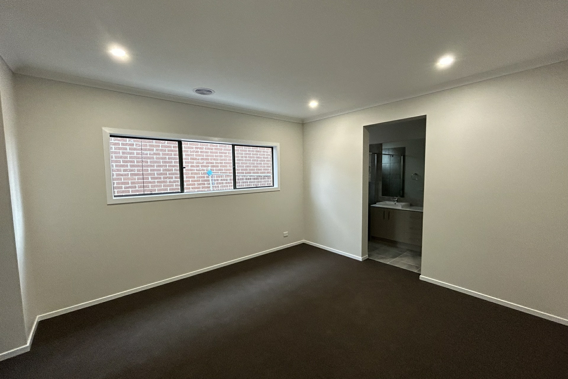 27 Royal Mile Avenue, BERWICK