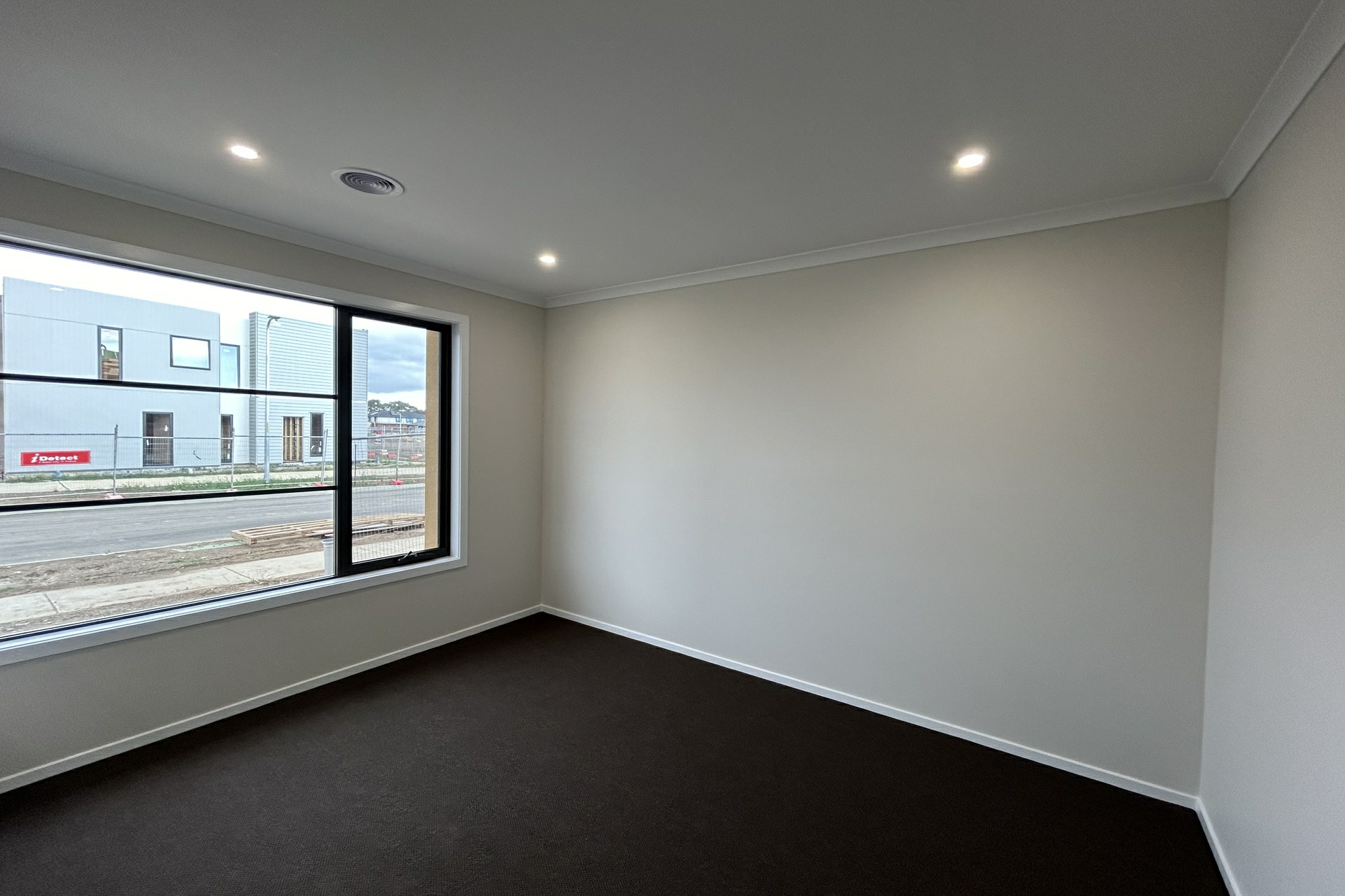 27 Royal Mile Avenue, BERWICK