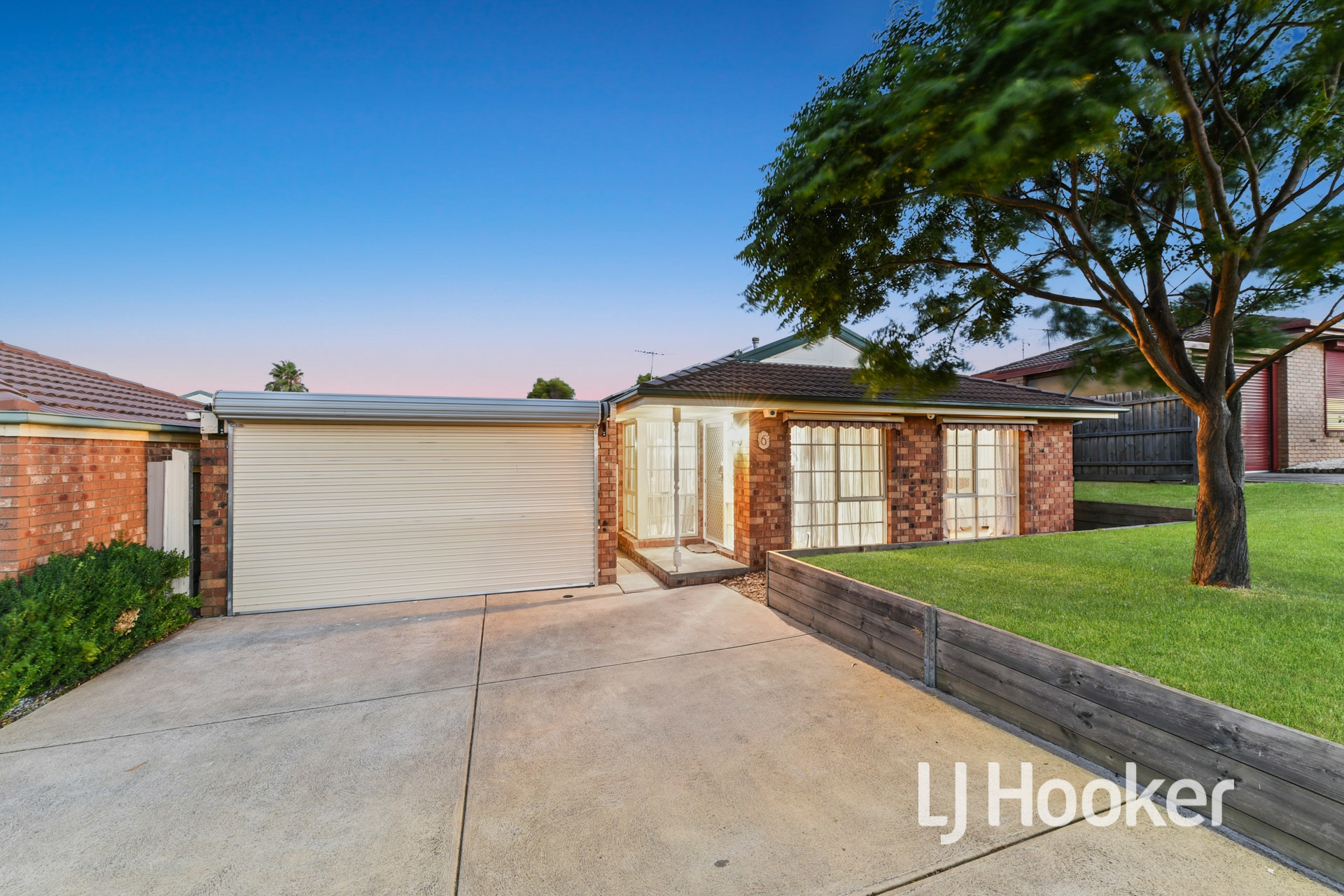 6 Springfield Crescent, HAMPTON PARK