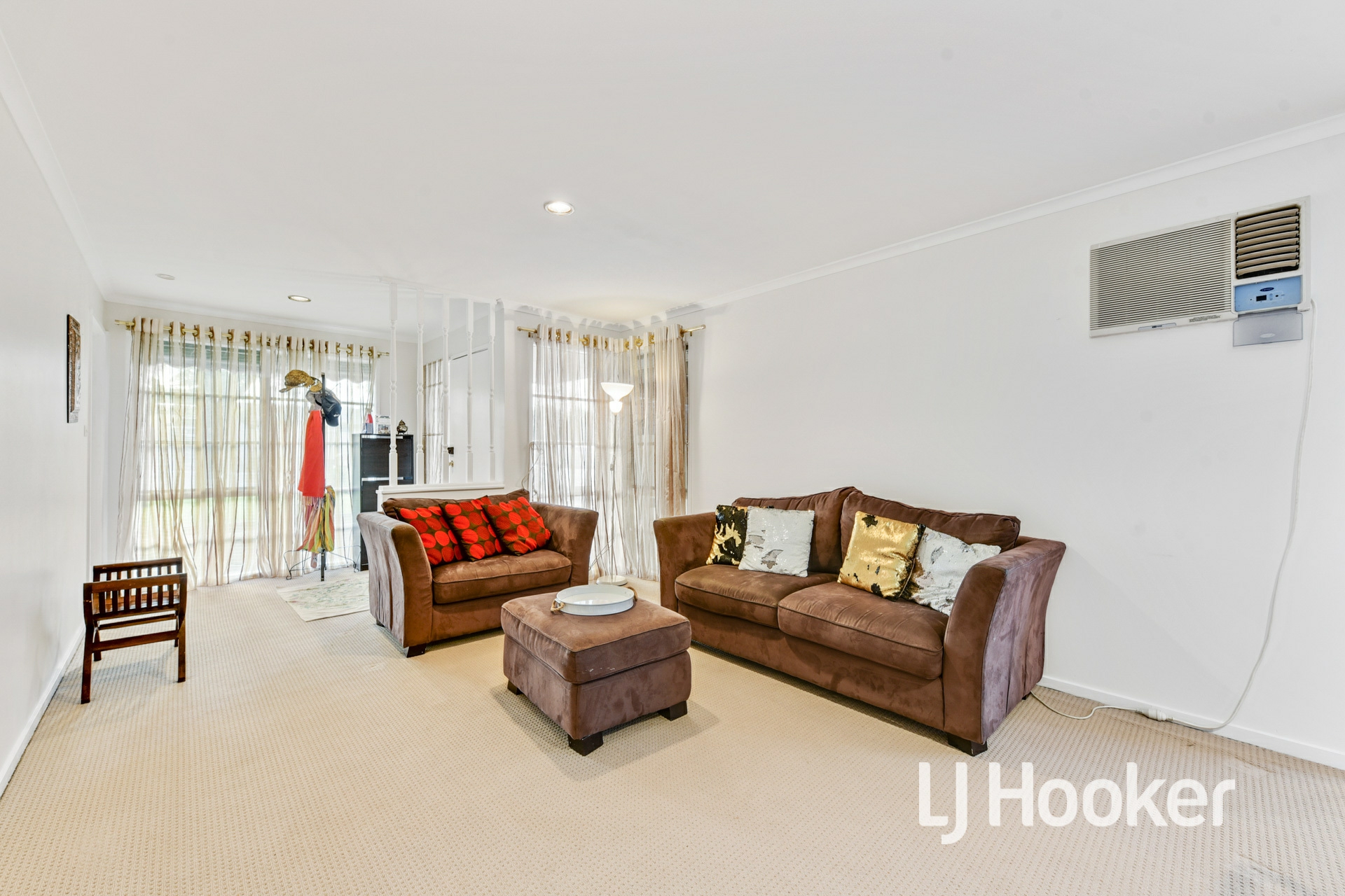 6 Springfield Crescent, HAMPTON PARK