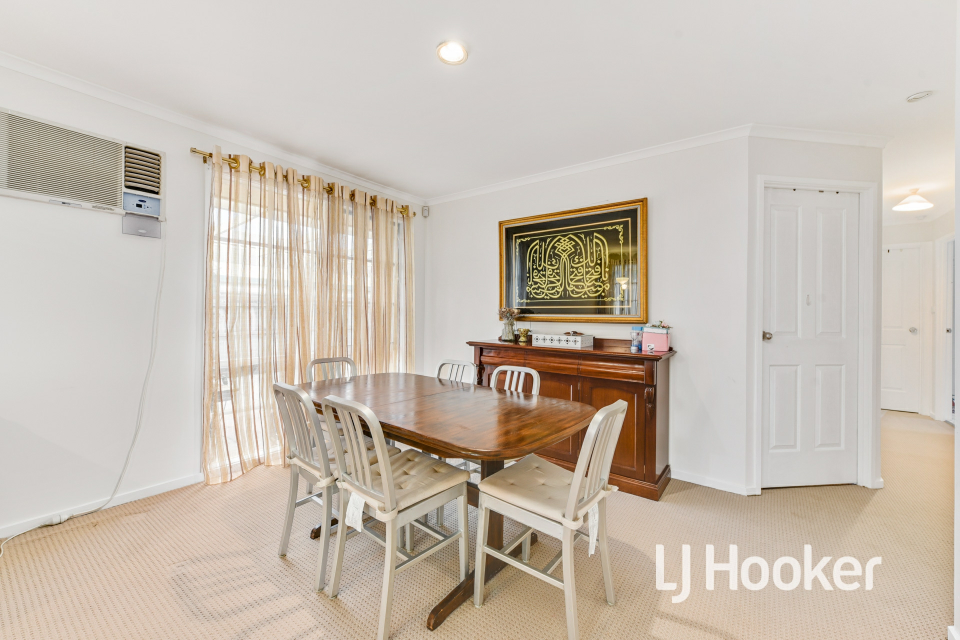 6 Springfield Crescent, HAMPTON PARK