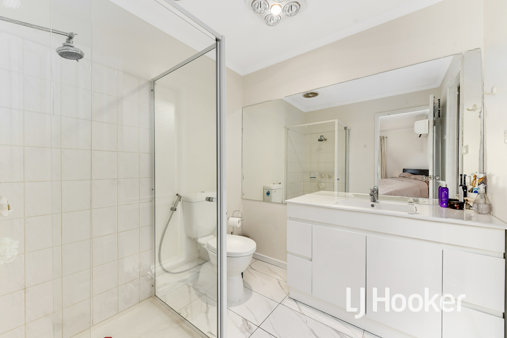 6 Springfield Crescent, HAMPTON PARK