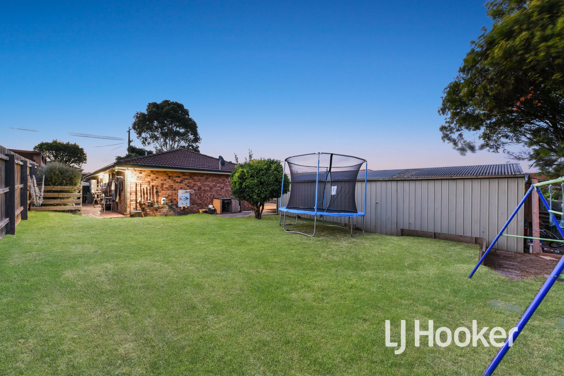 6 Springfield Crescent, HAMPTON PARK