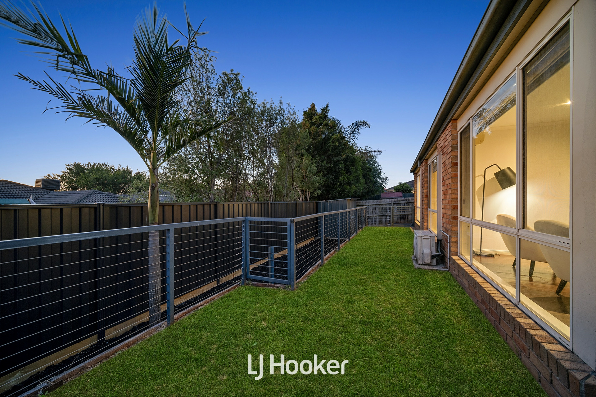 8 Chesil Court, NARRE WARREN SOUTH