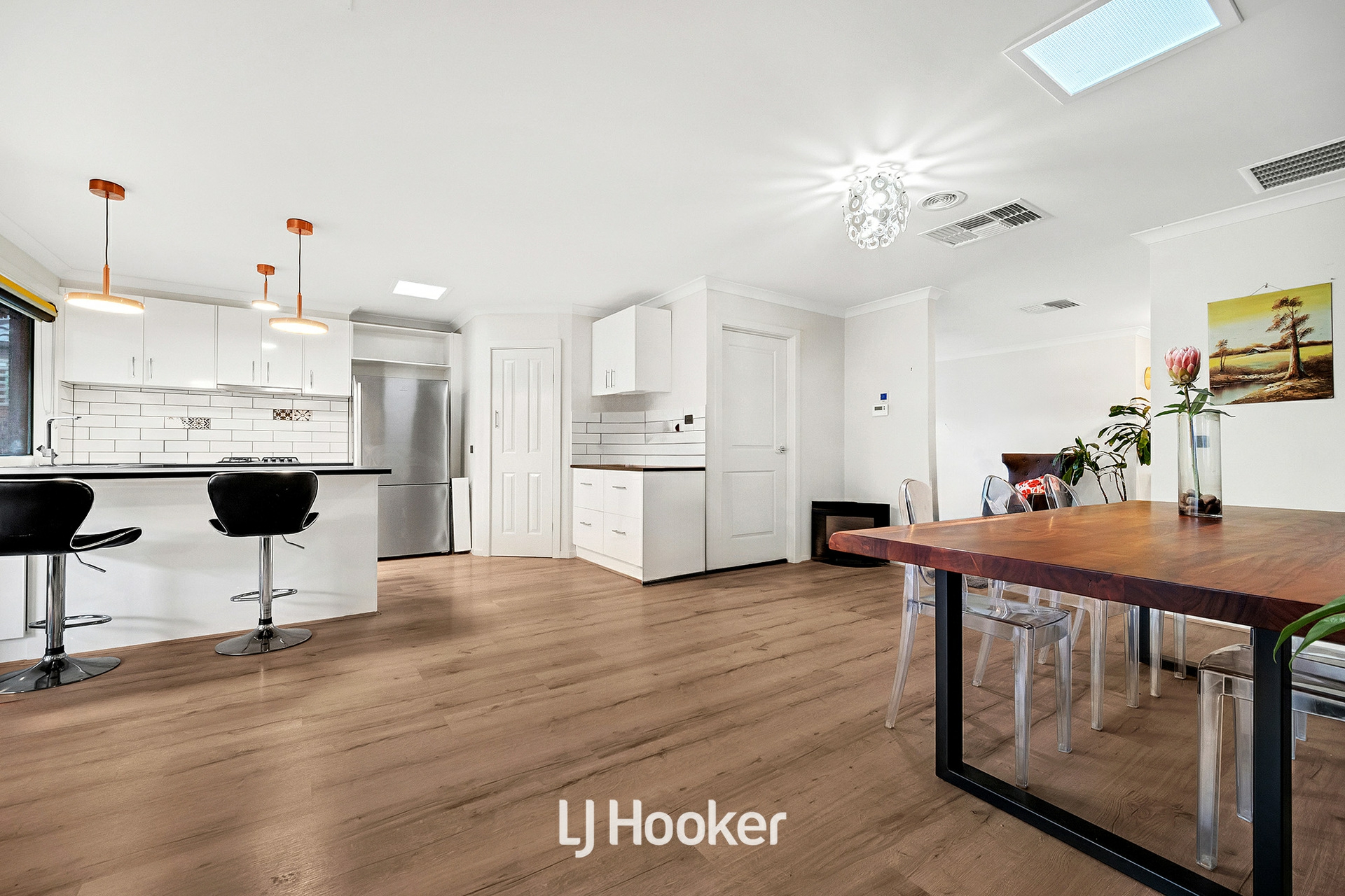 107 Timbertop Boulevard, OFFICER