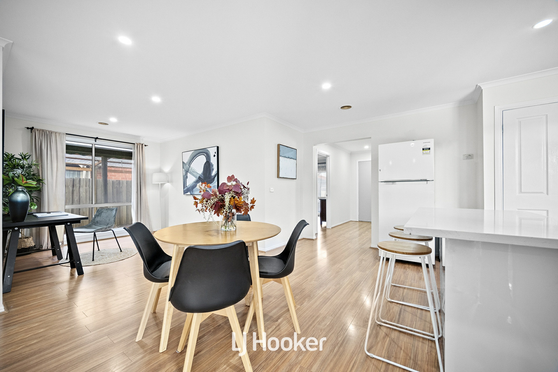 6 Nariel Place, CRANBOURNE WEST