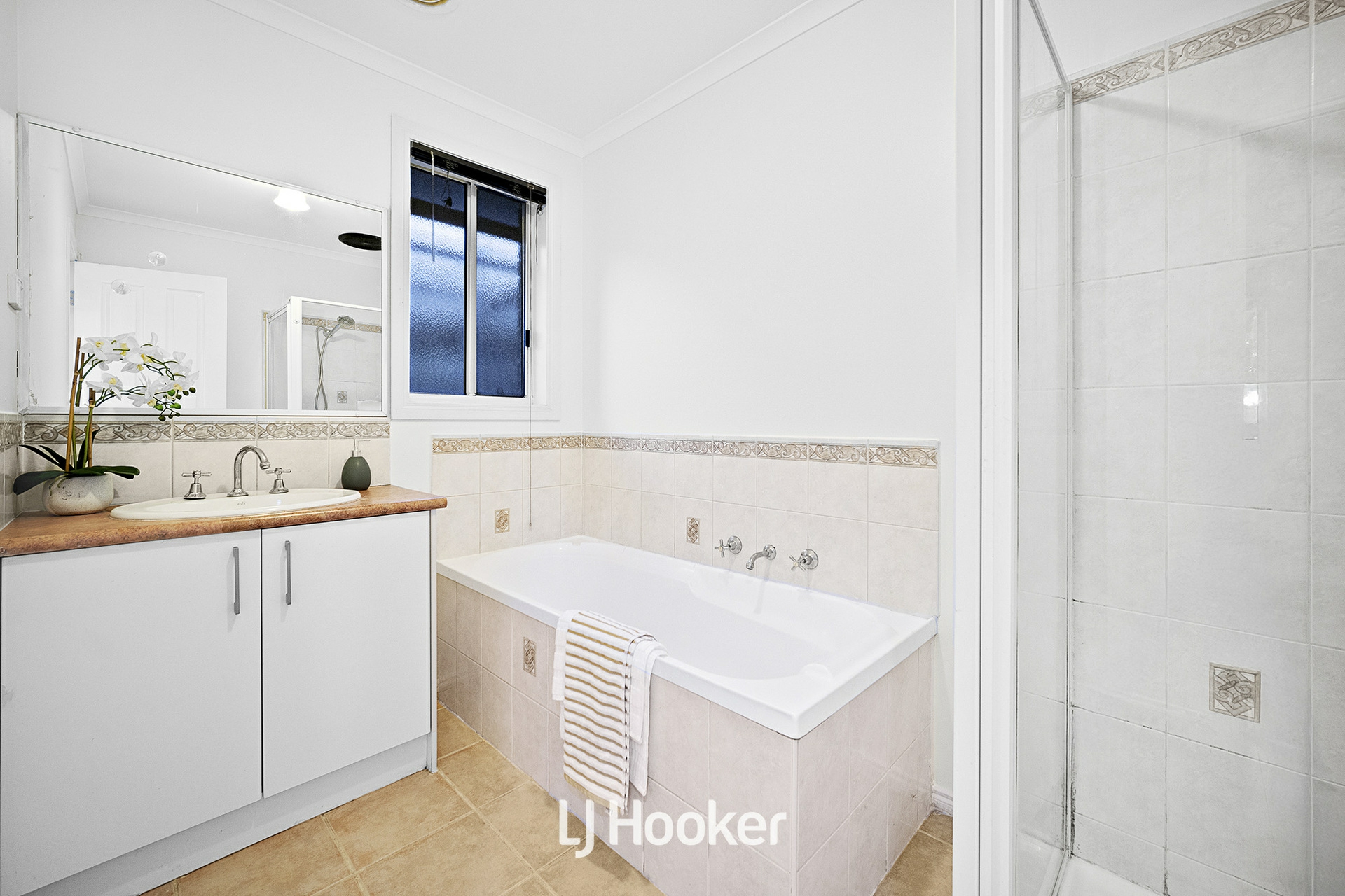 6 Nariel Place, CRANBOURNE WEST