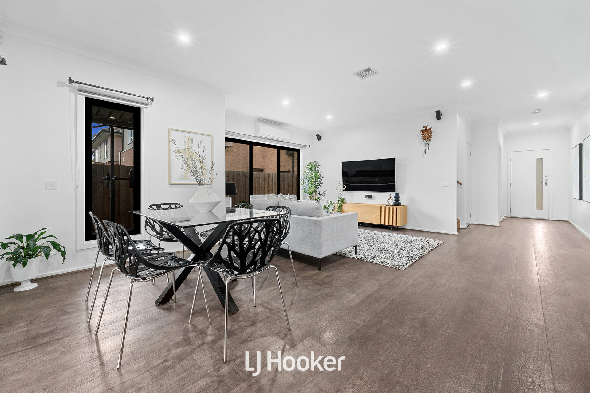 48 Olive Road, LYNBROOK