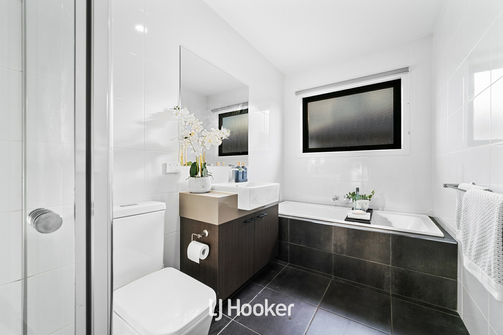 48 Olive Road, LYNBROOK
