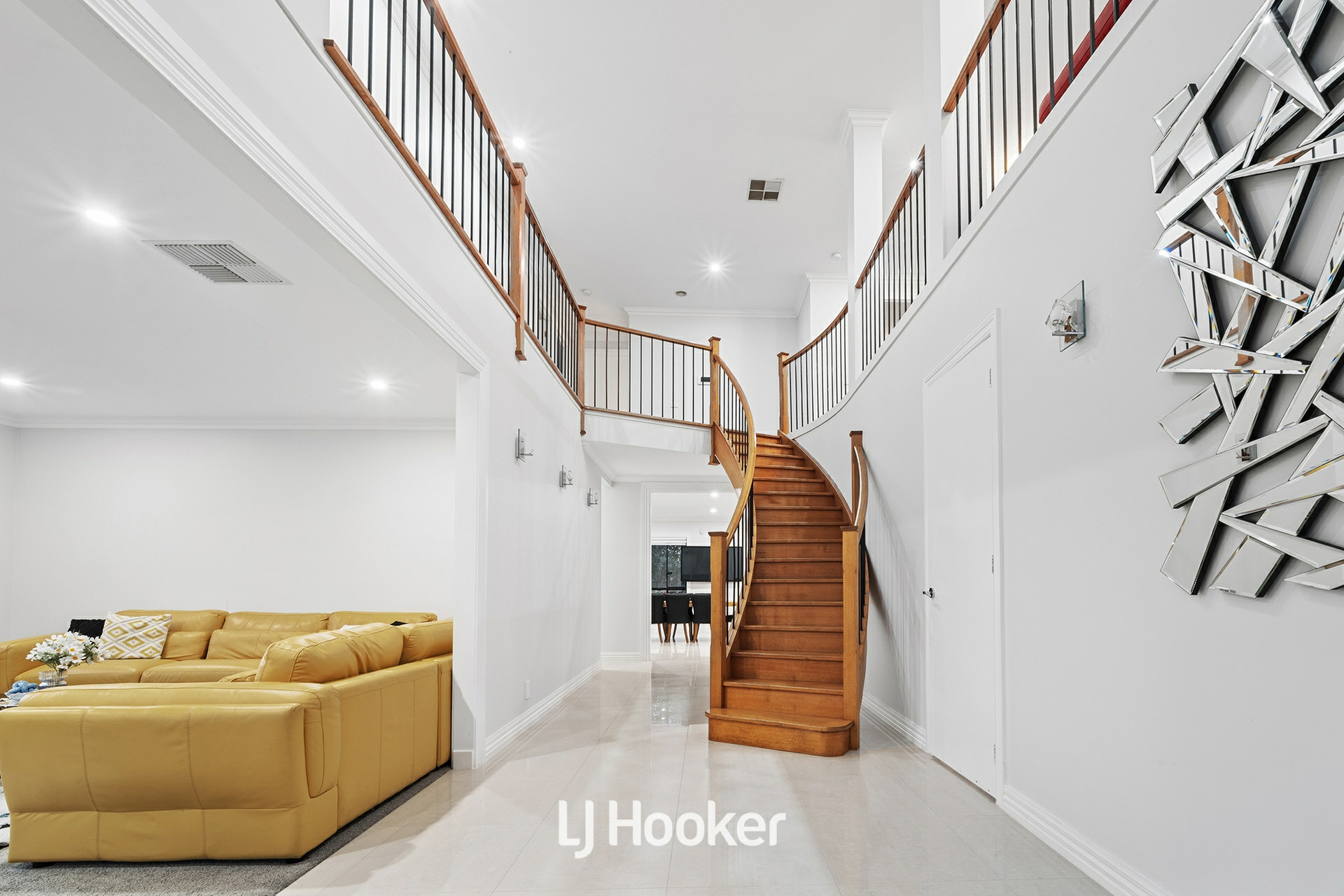 8 Morris West Circuit, LYNBROOK