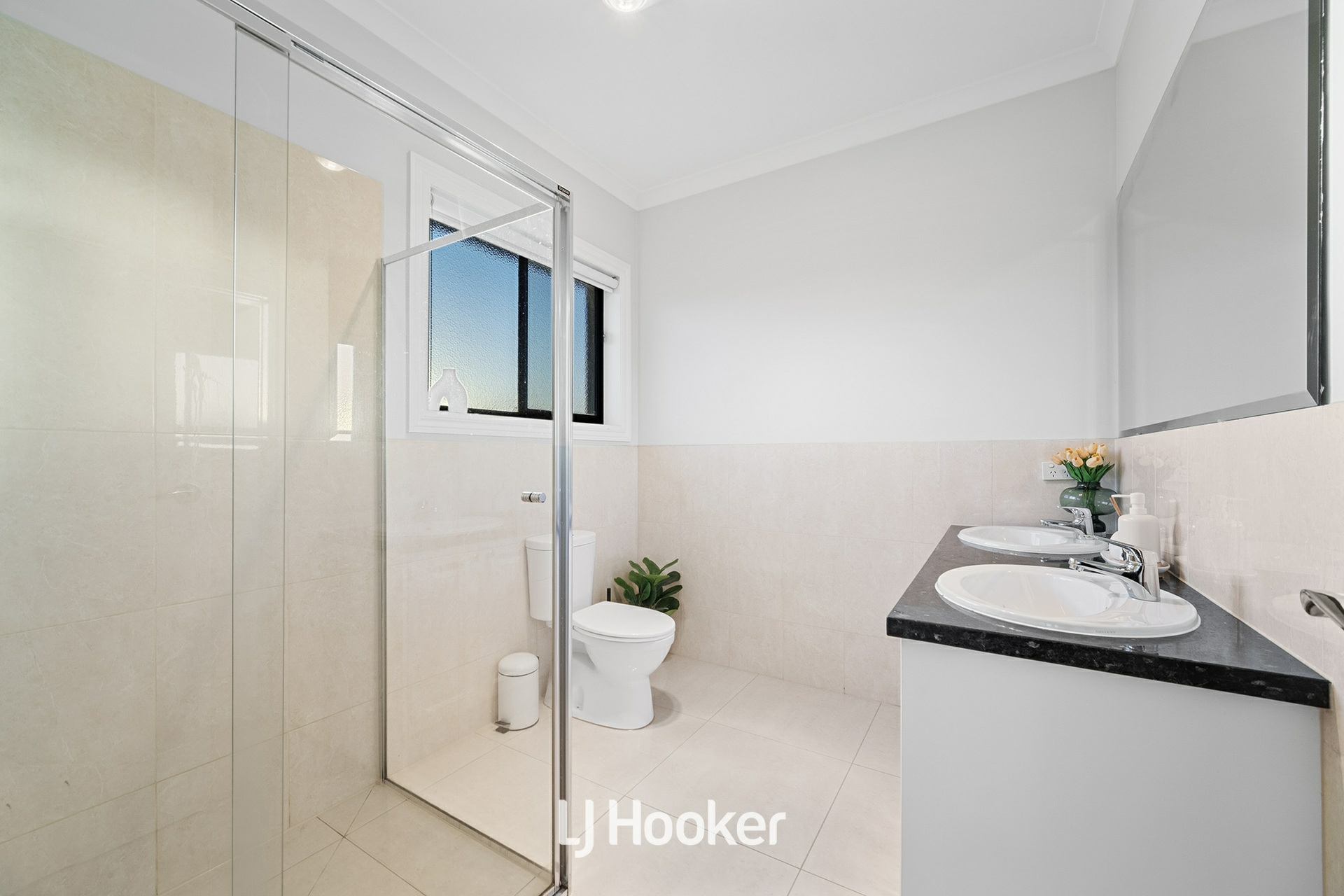 8 Morris West Circuit, LYNBROOK