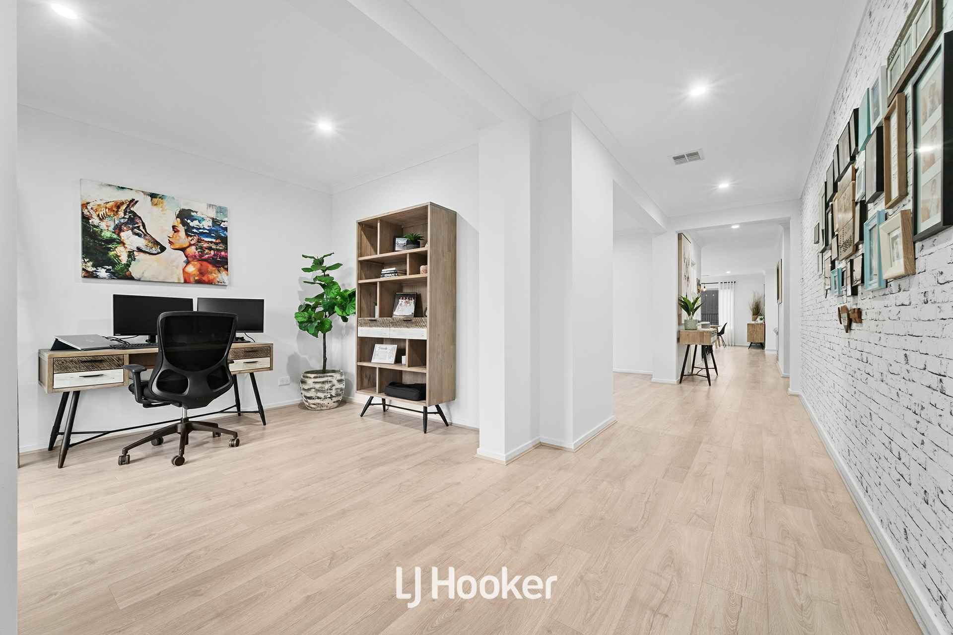 10 Scenery Drive, CLYDE NORTH