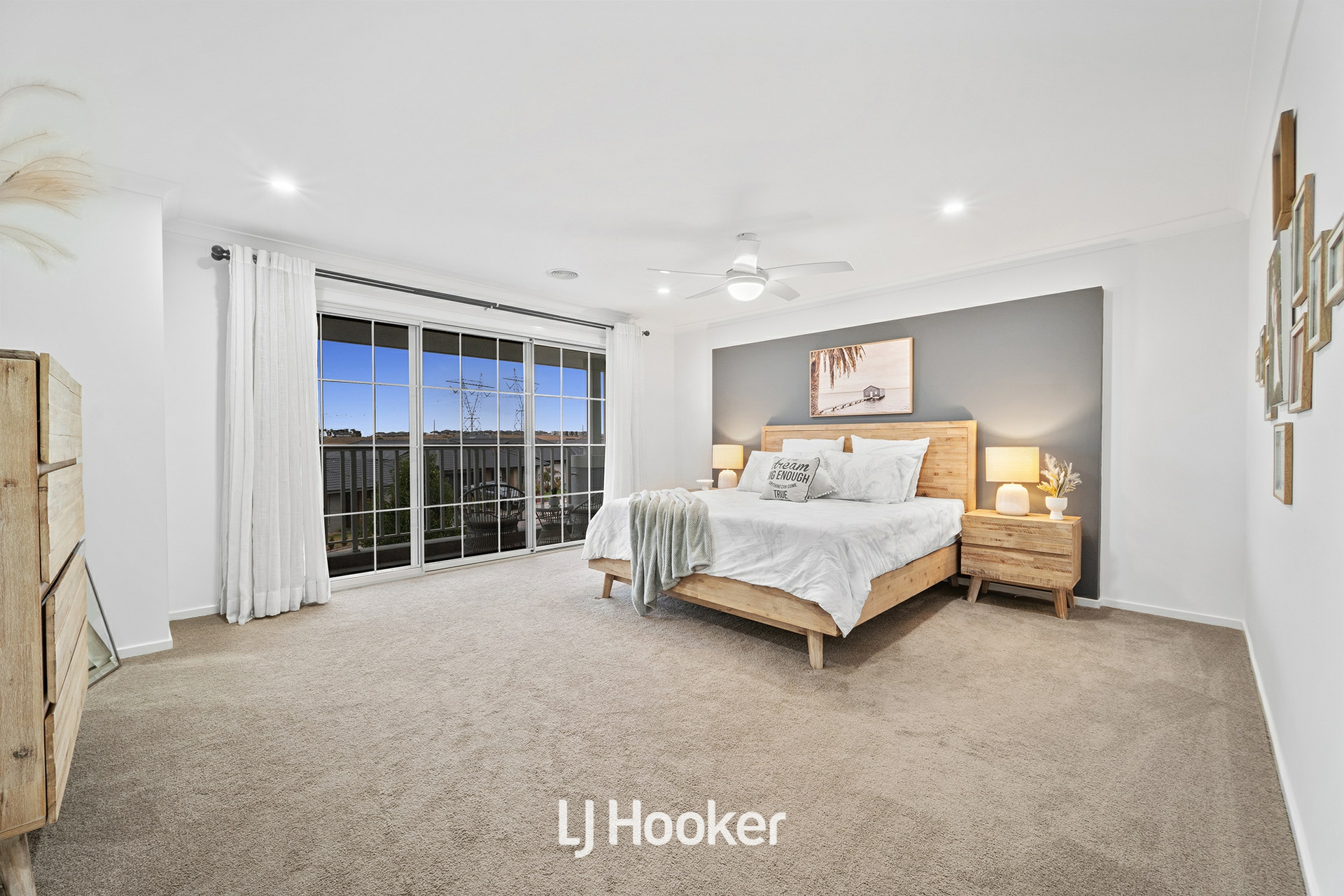 10 Scenery Drive, CLYDE NORTH