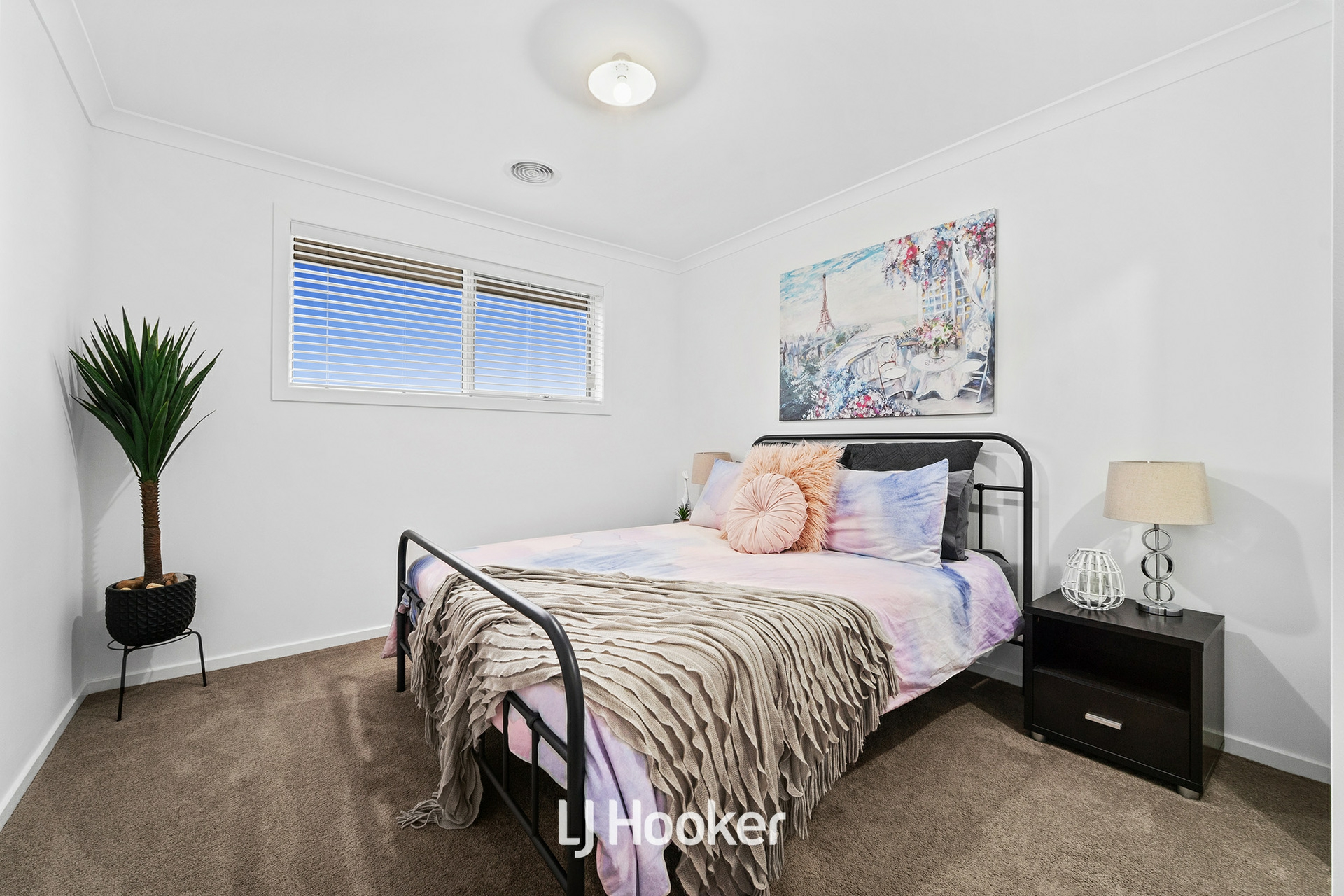 10 Scenery Drive, CLYDE NORTH