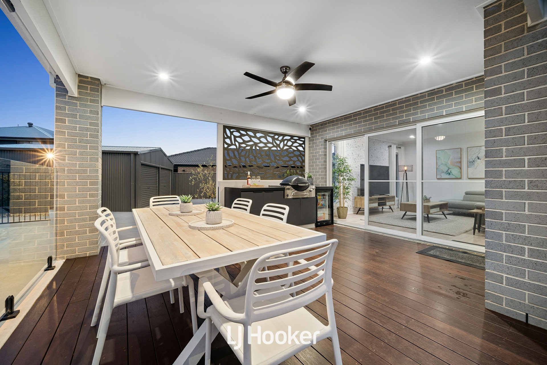 10 Scenery Drive, CLYDE NORTH