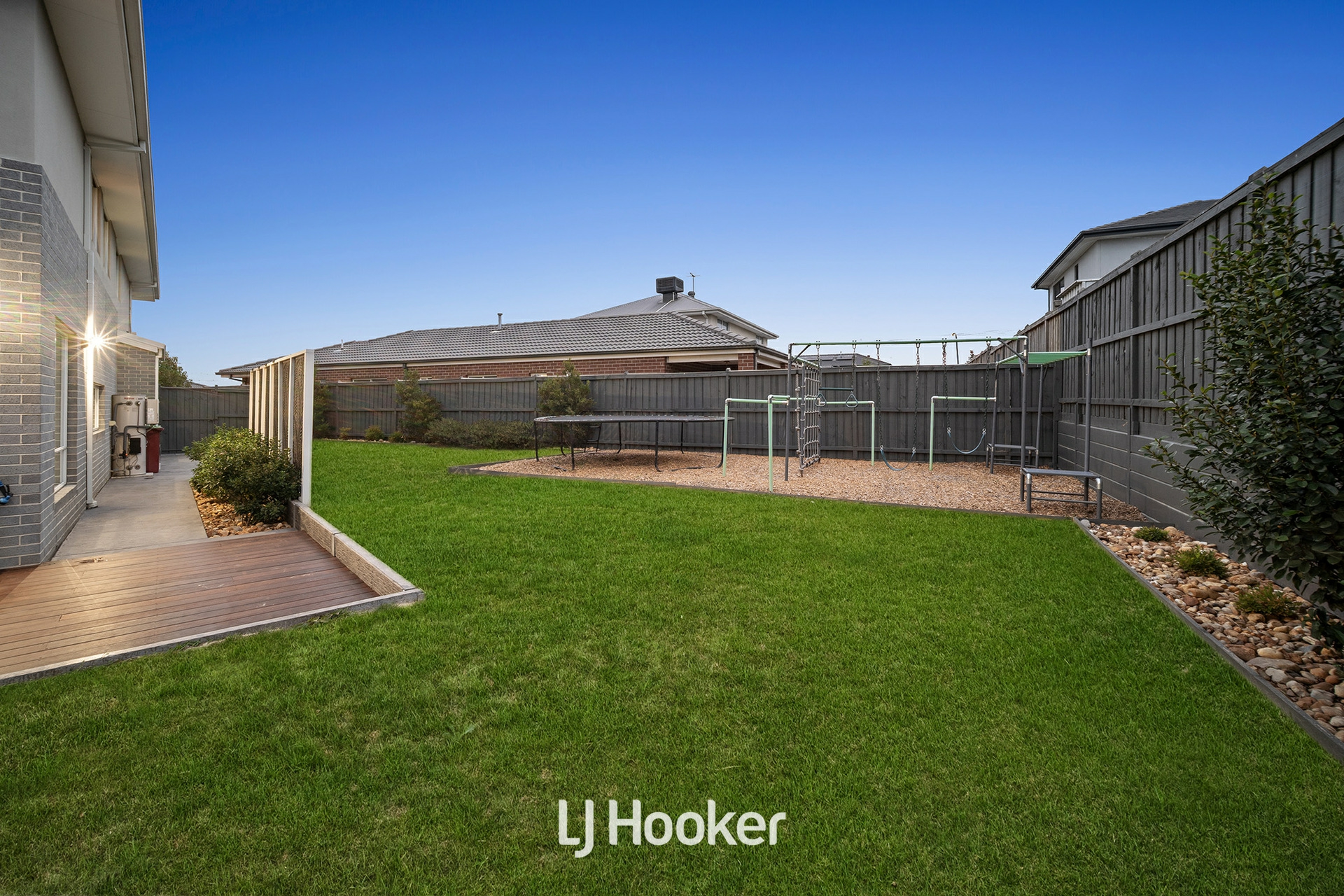 10 Scenery Drive, CLYDE NORTH