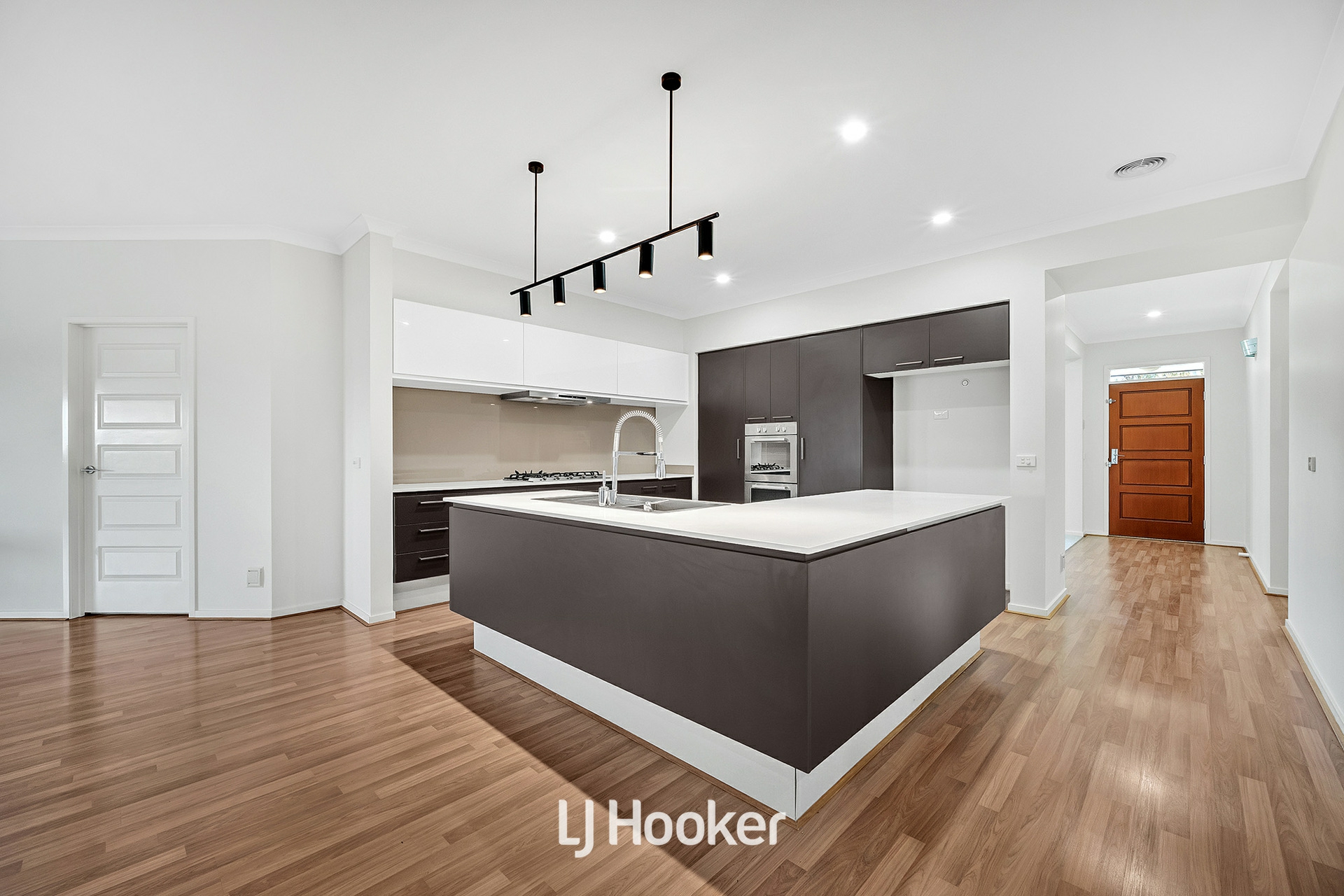 27 Nature Circuit, CRANBOURNE NORTH