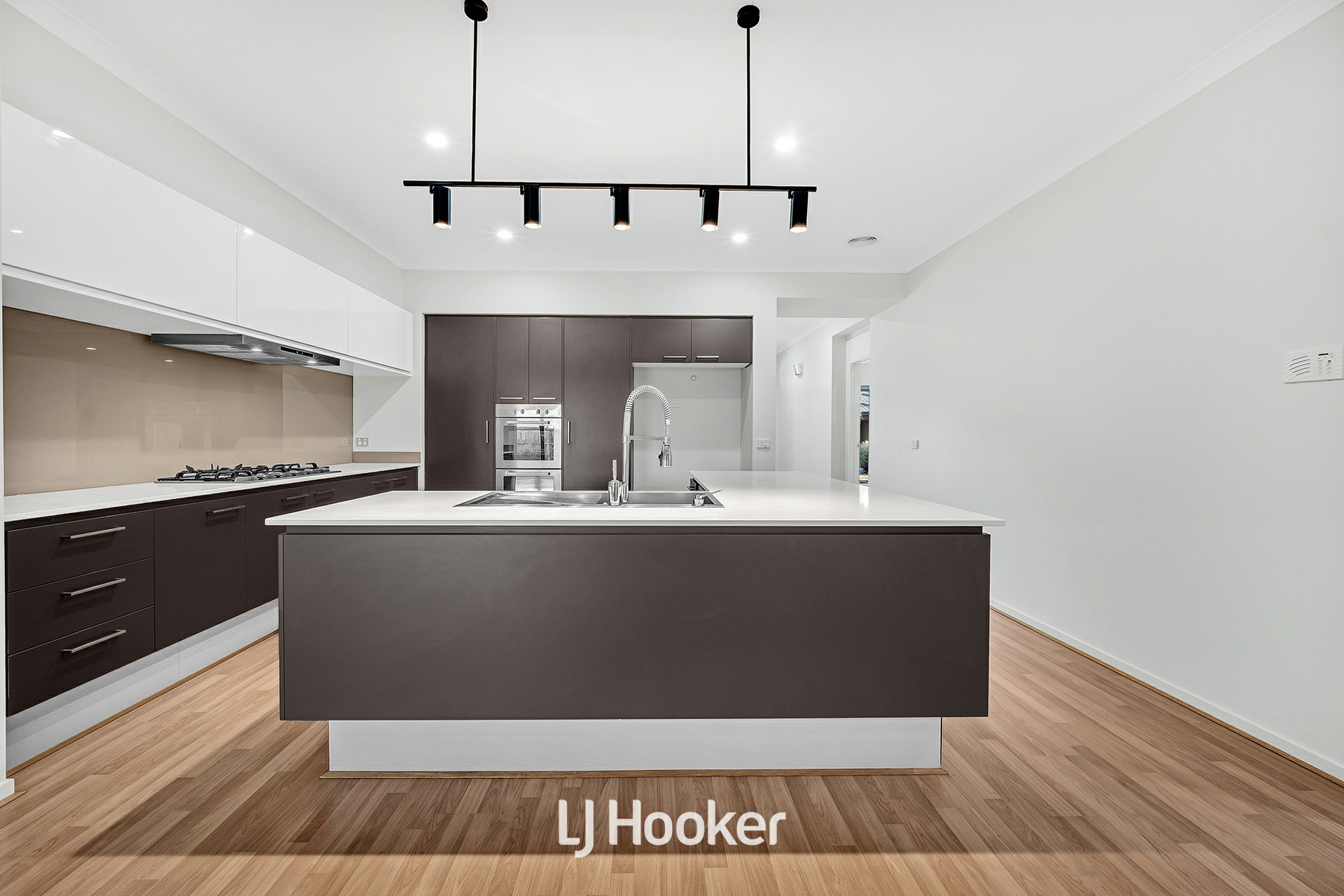 27 Nature Circuit, CRANBOURNE NORTH